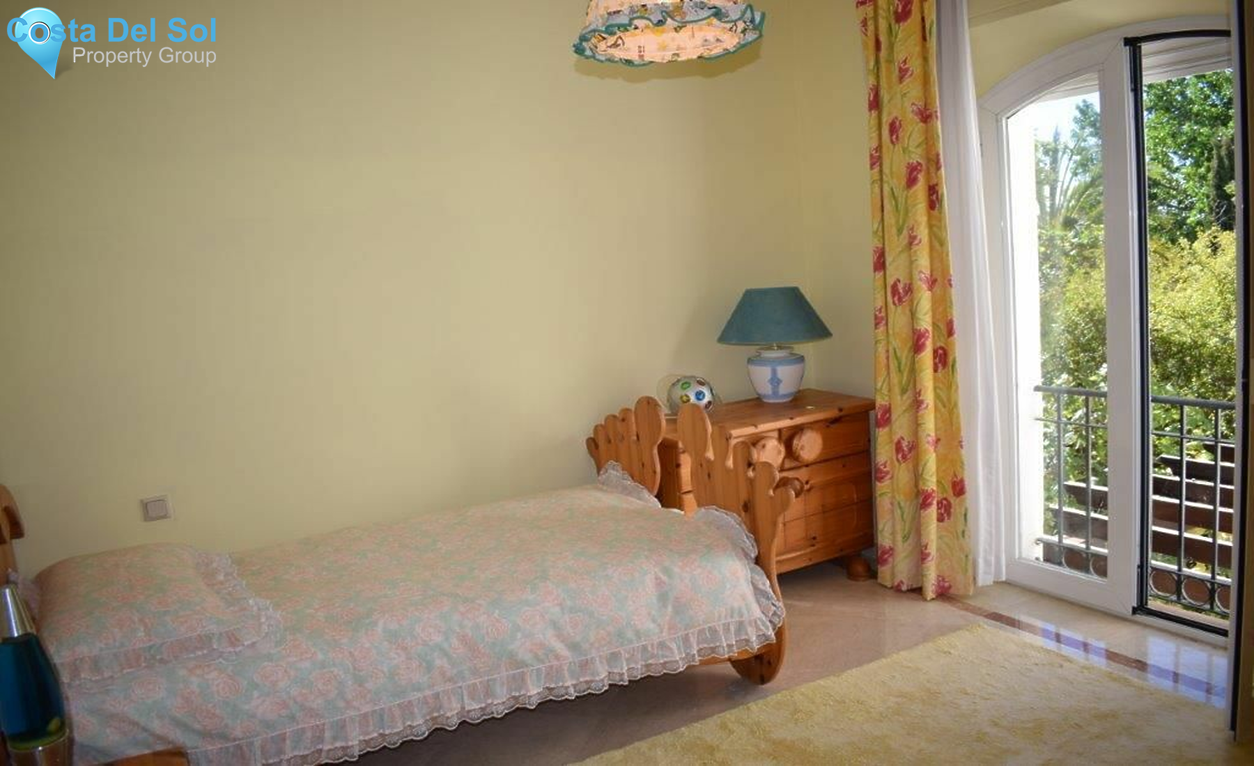 Detached Villa in The Golden Mile-1167515