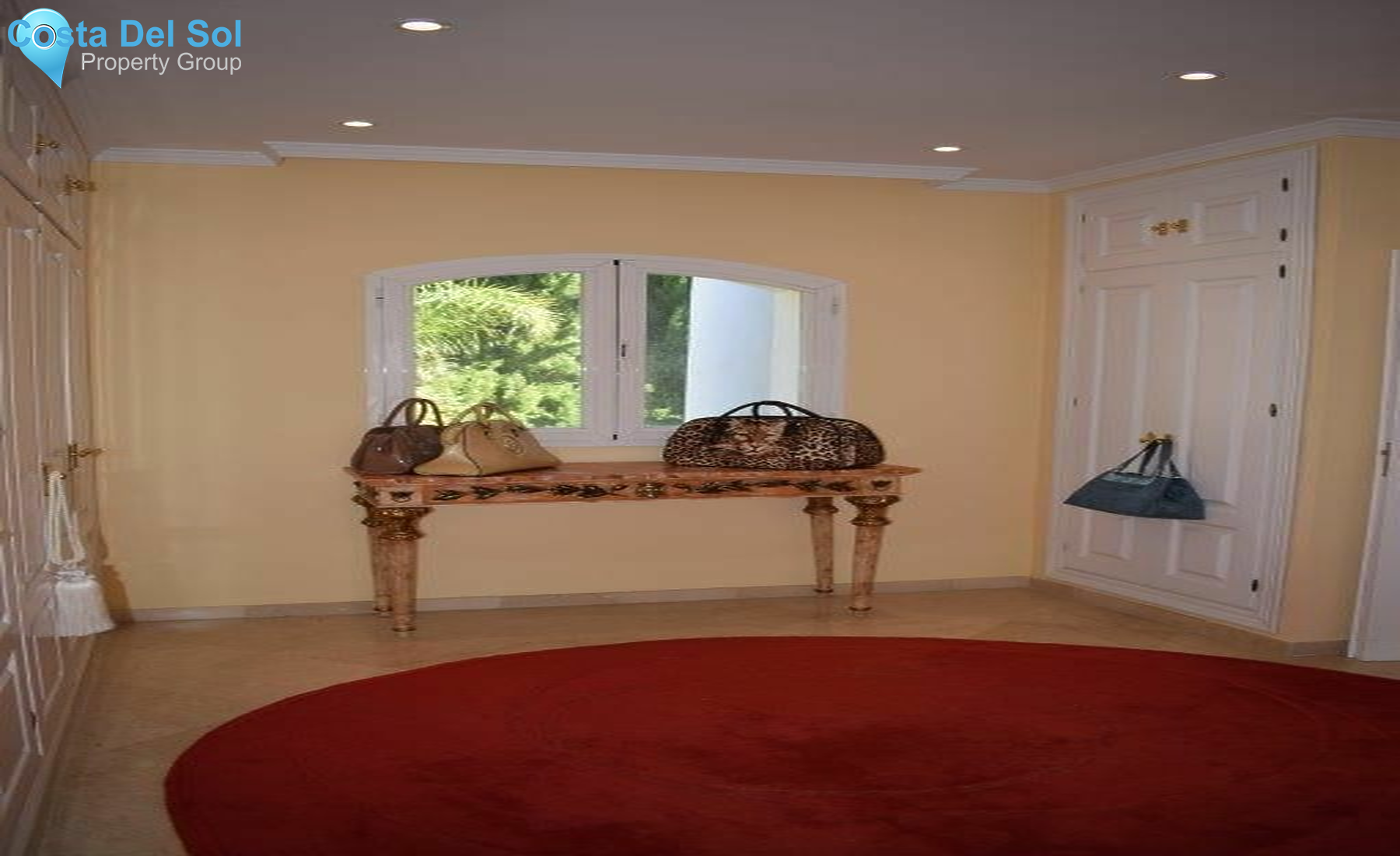 Detached Villa in The Golden Mile-1167520