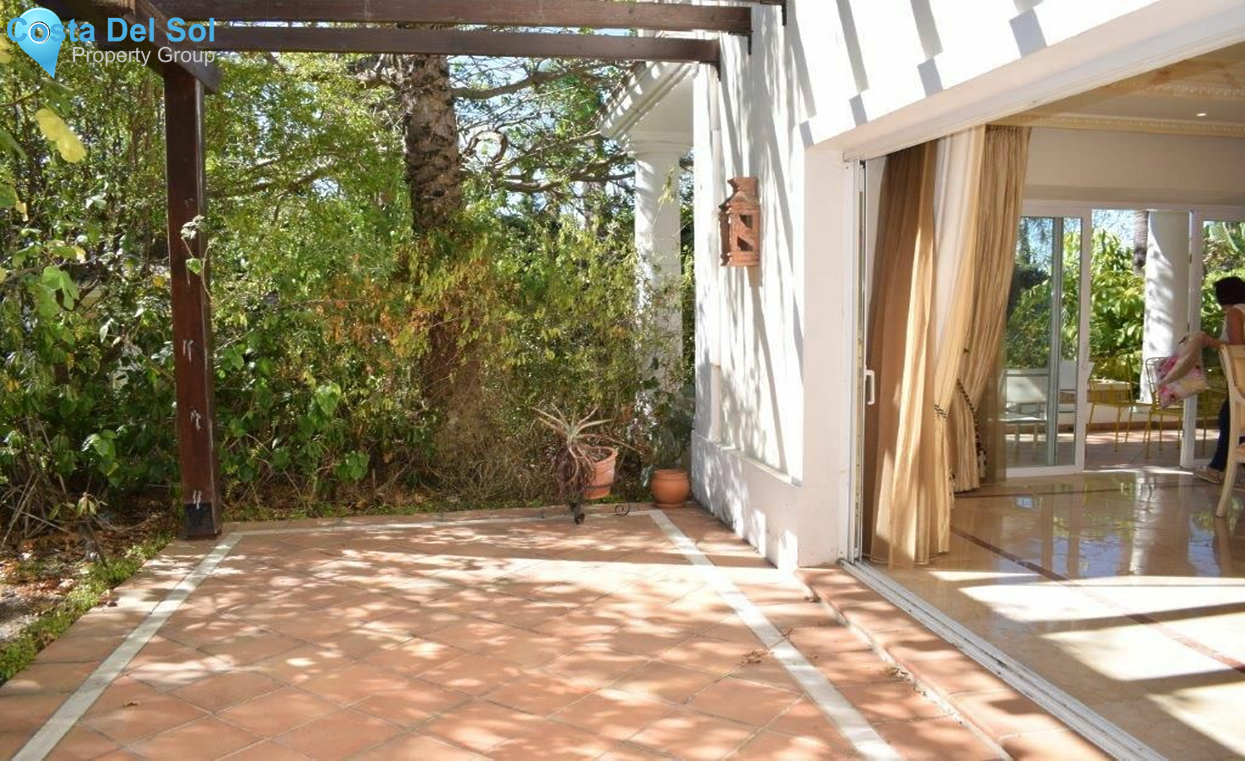 Detached Villa in The Golden Mile-1167509