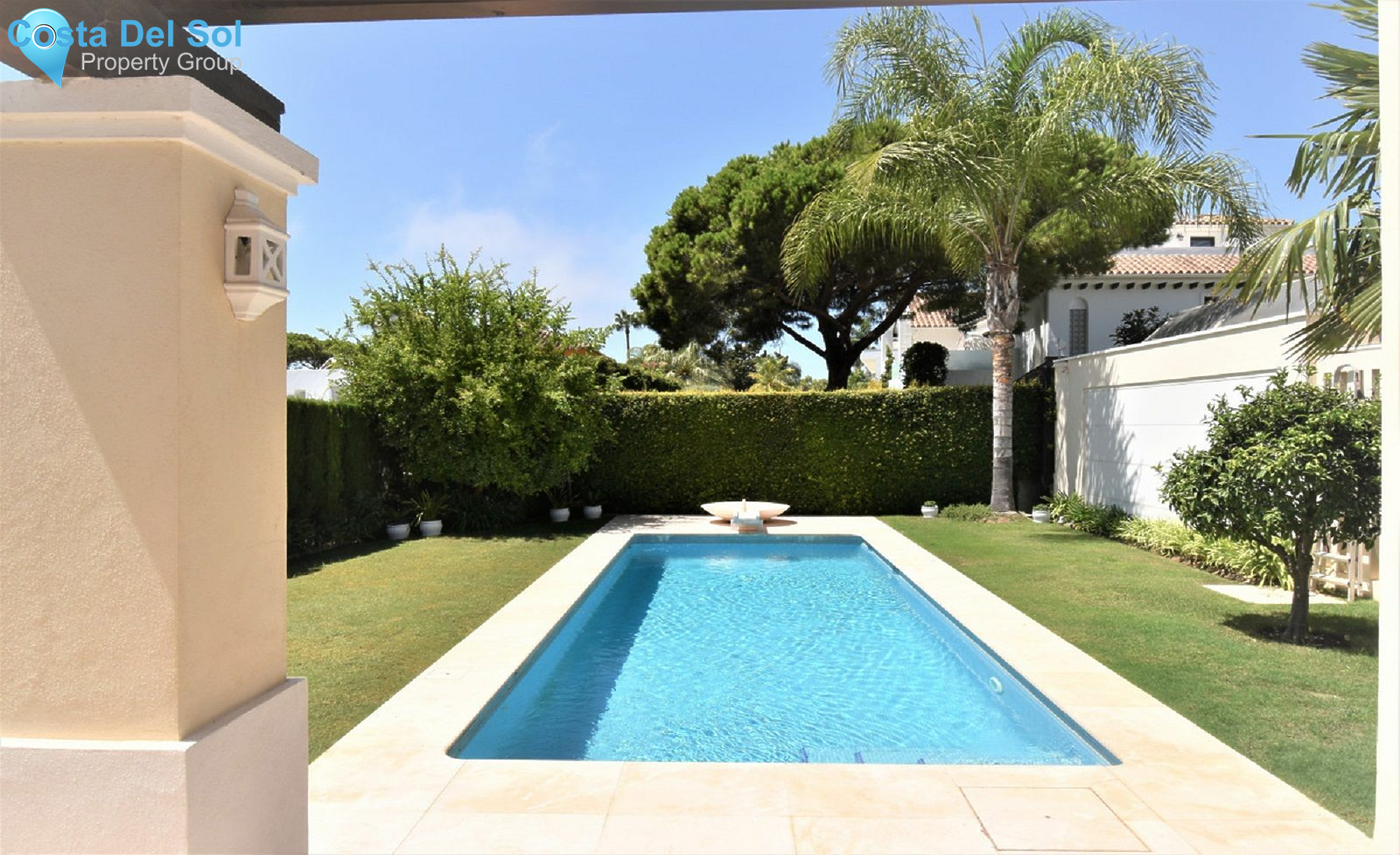 Detached Villa in The Golden Mile-1199802