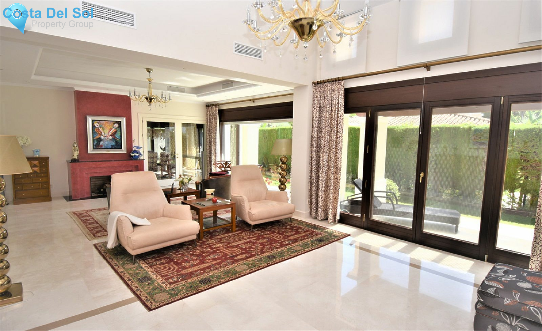 Detached Villa in The Golden Mile-1199809