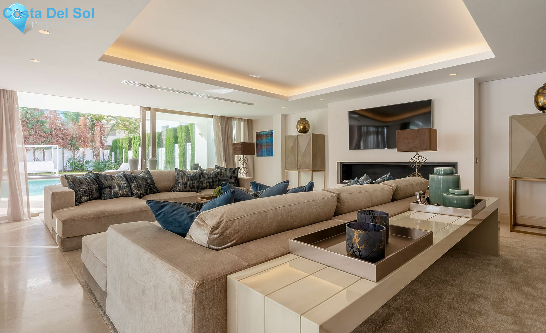 Detached Villa in The Golden Mile-1424767
