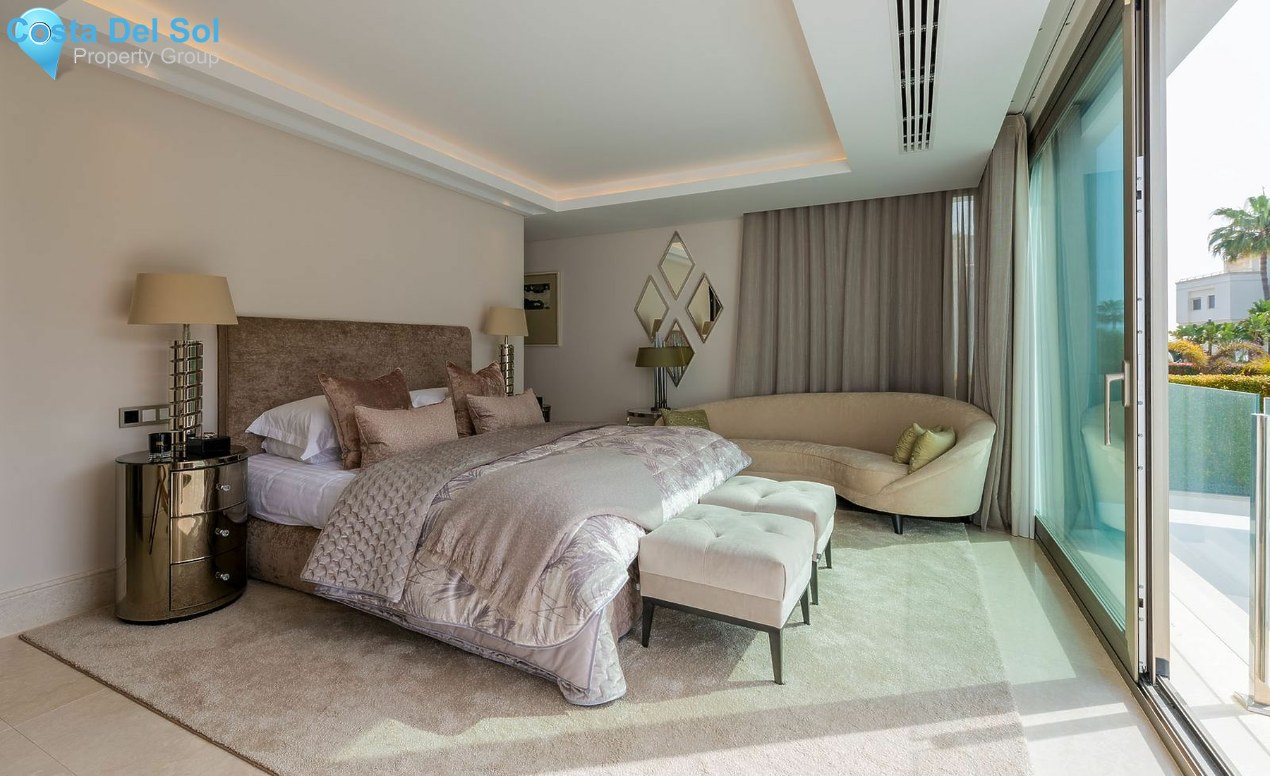 Detached Villa in The Golden Mile-1424769