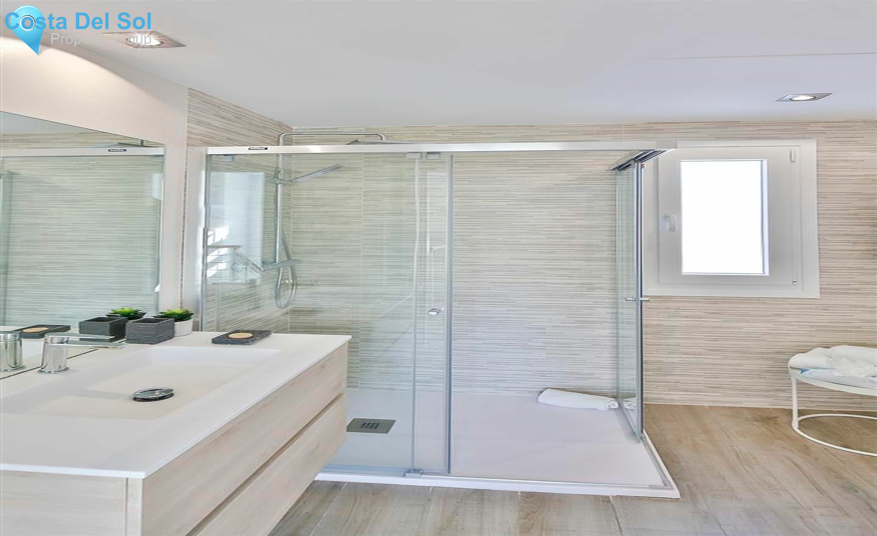 Detached Villa in The Golden Mile-1430738