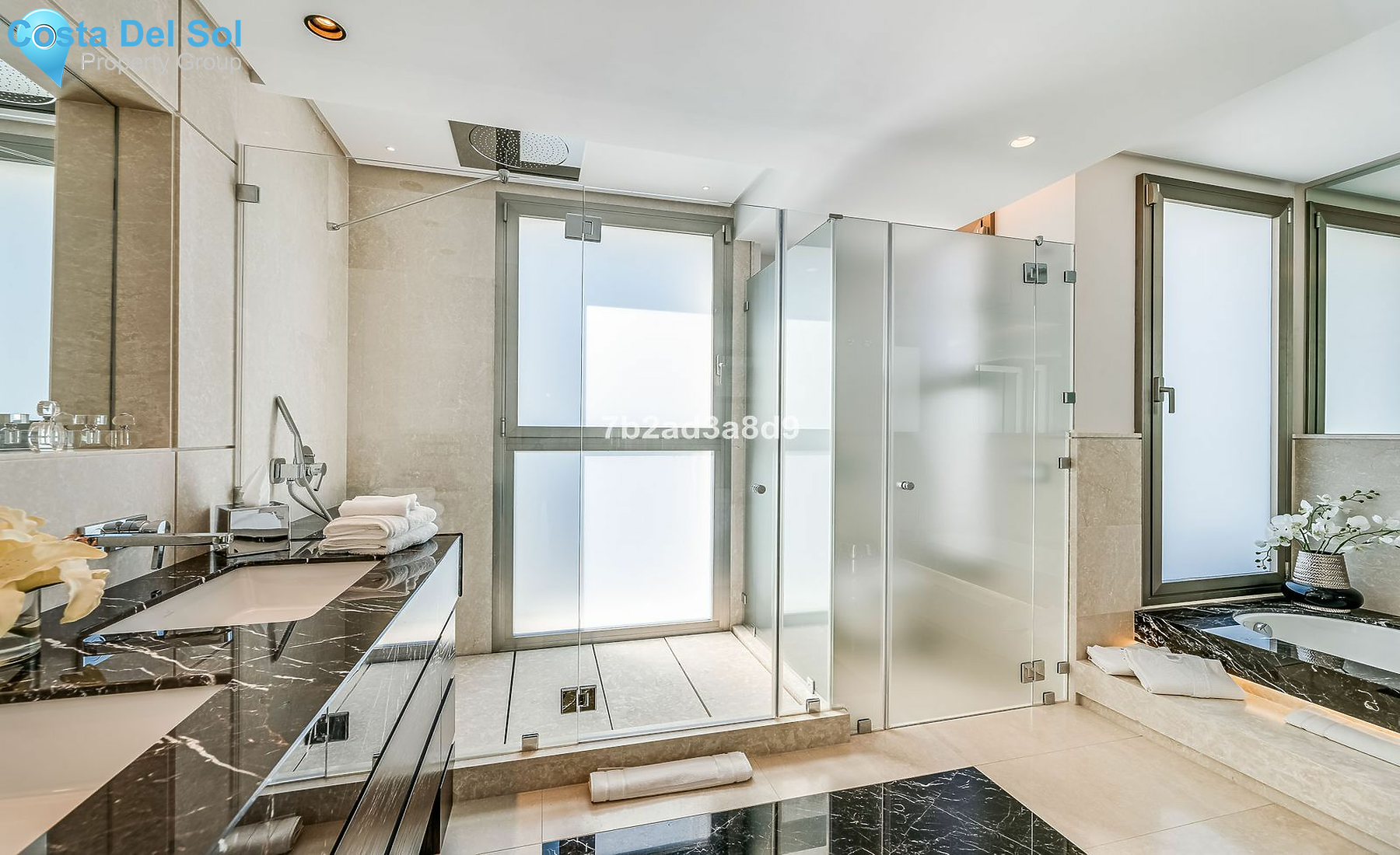 Detached Villa in The Golden Mile-1449847