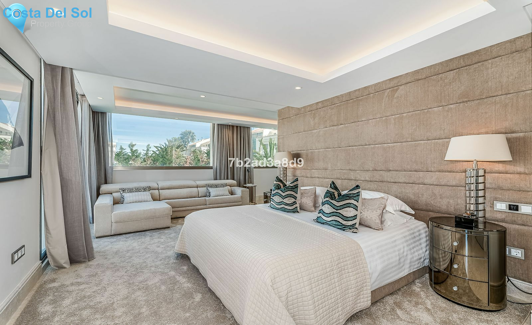 Detached Villa in The Golden Mile-1449842