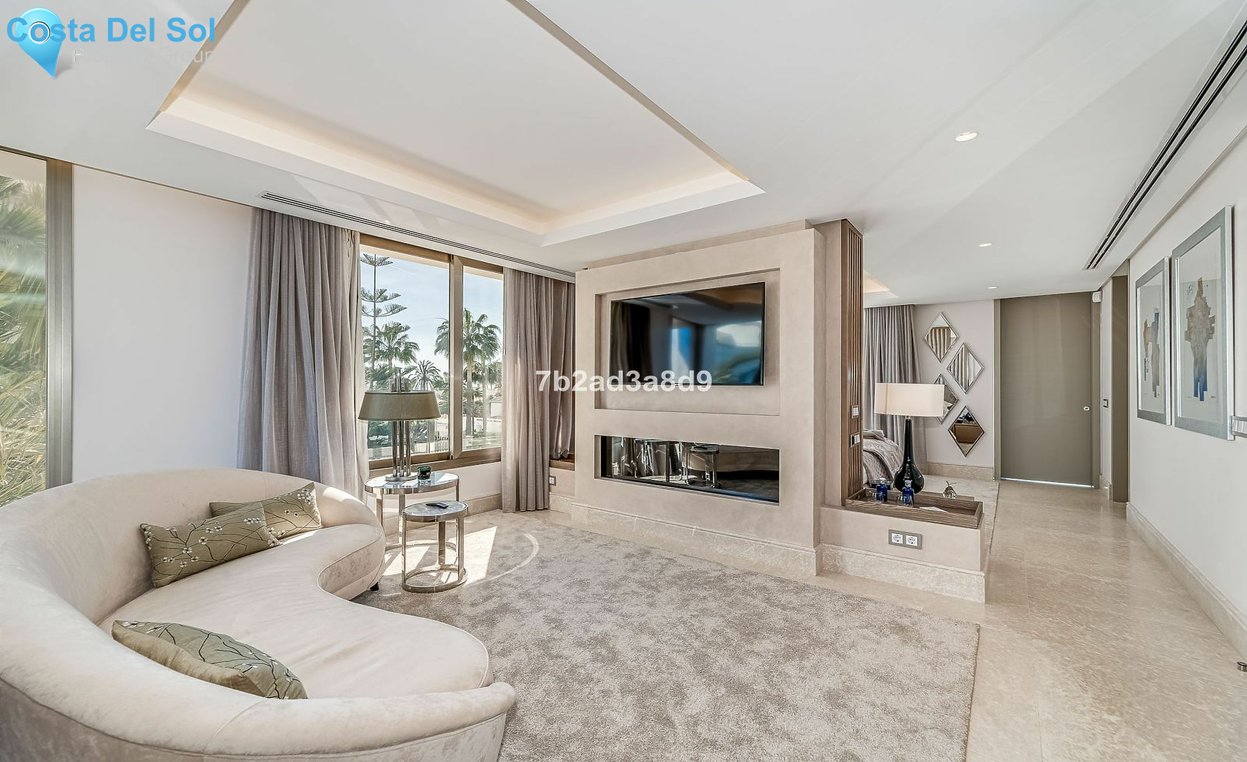 Detached Villa in The Golden Mile-1449844