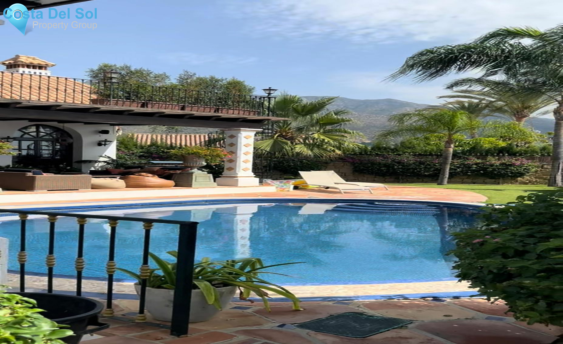 Detached Villa in The Golden Mile-1463792