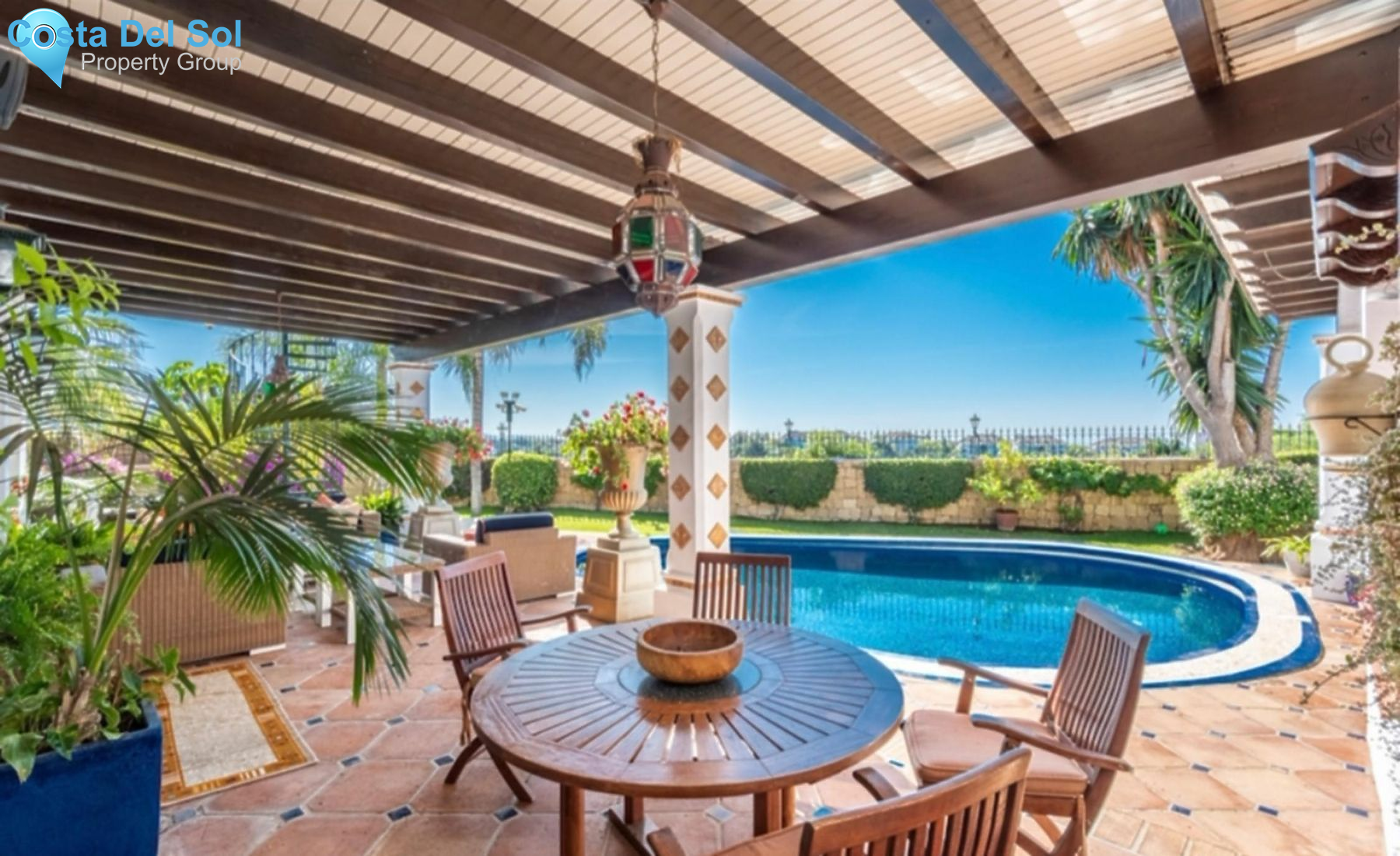 Detached Villa in The Golden Mile-1463793