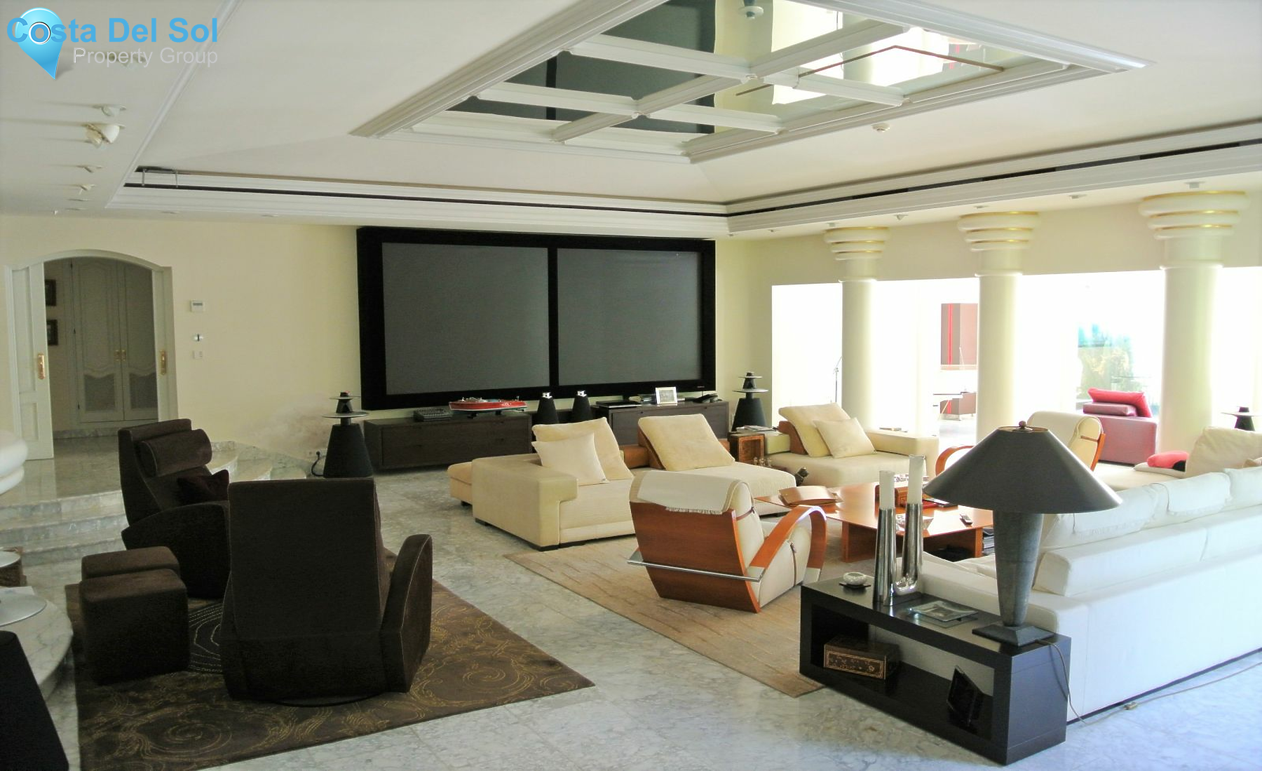 Detached Villa in The Golden Mile-1469313