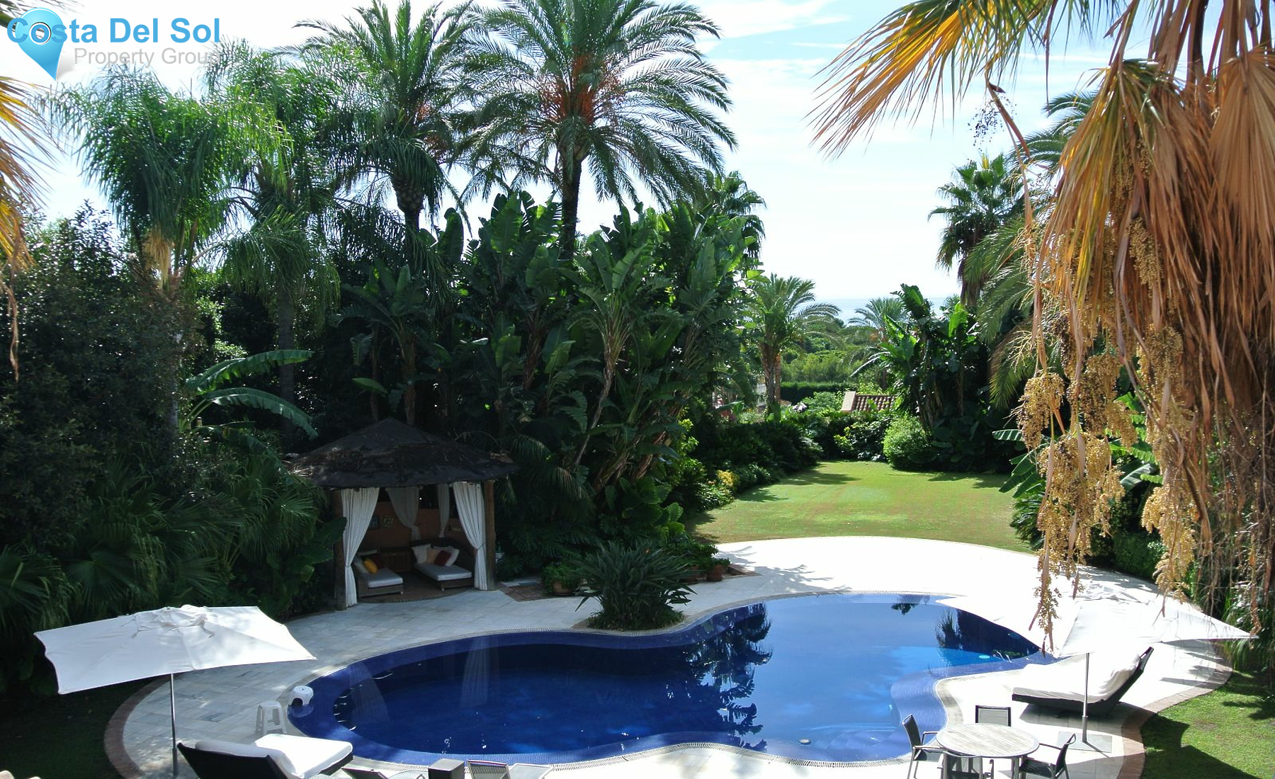 Detached Villa in The Golden Mile-1469305