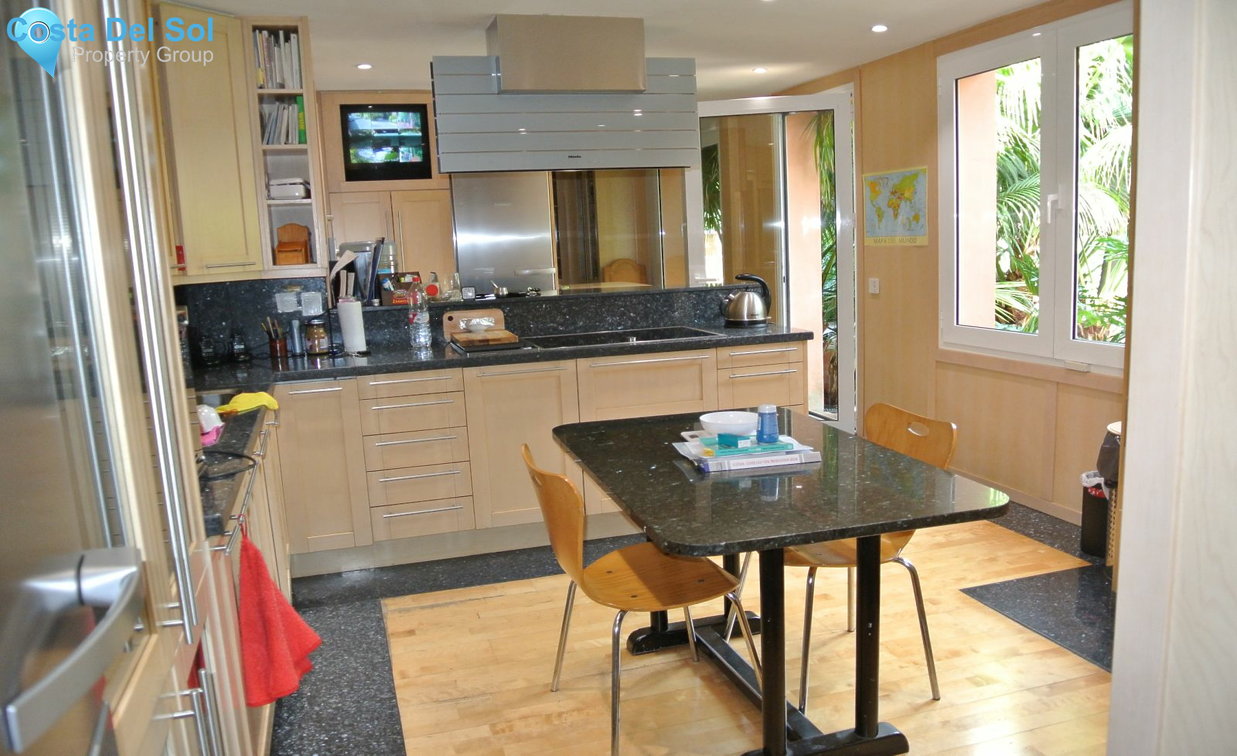 Detached Villa in The Golden Mile-1469308