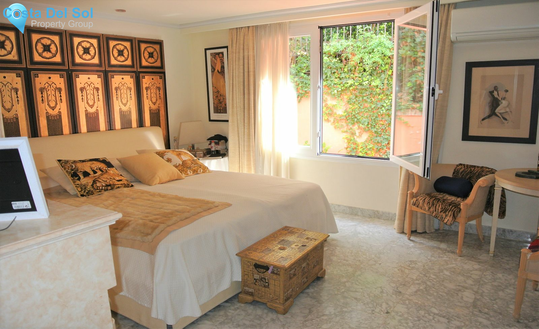 Detached Villa in The Golden Mile-1469311