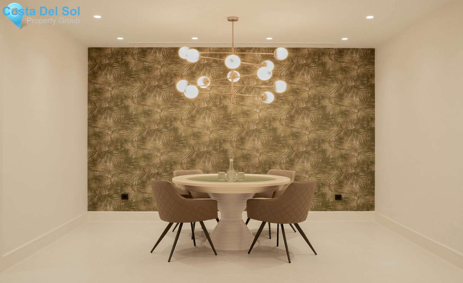 Detached Villa in The Golden Mile-1497317