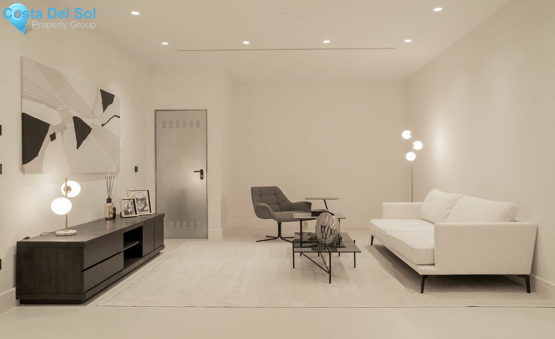 Detached Villa in The Golden Mile-1497319