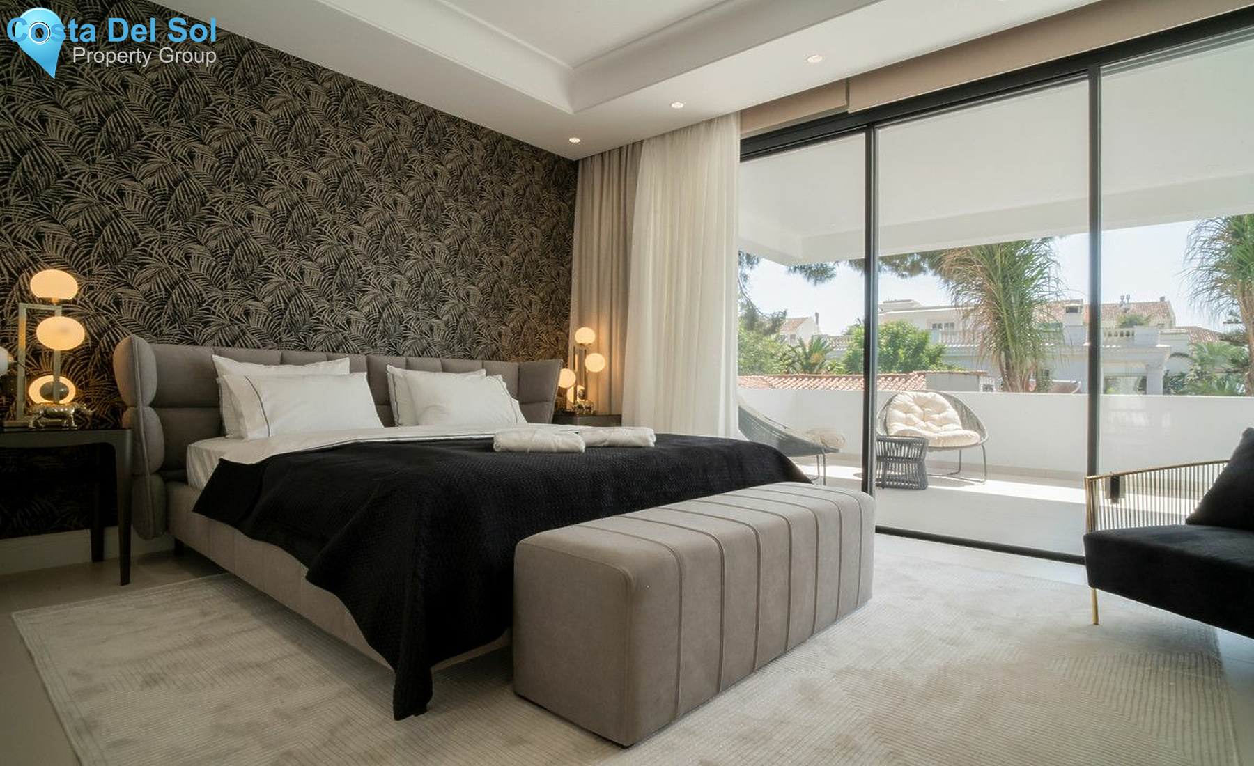 Detached Villa in The Golden Mile-1497323