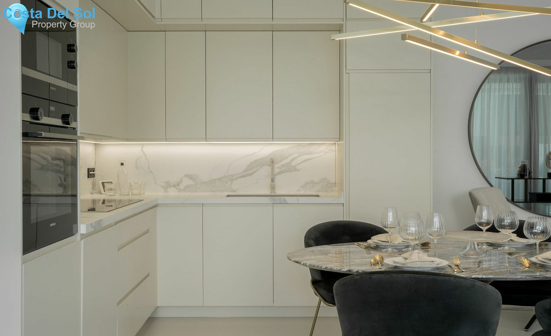 Detached Villa in The Golden Mile-1497311