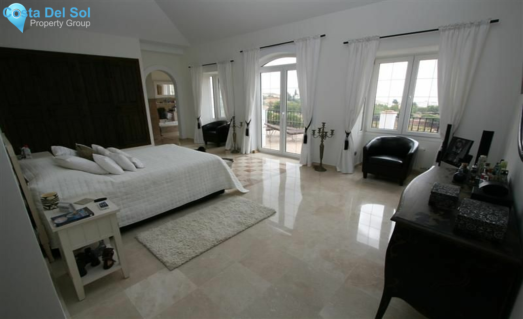 Detached Villa in Valtocado-1187208