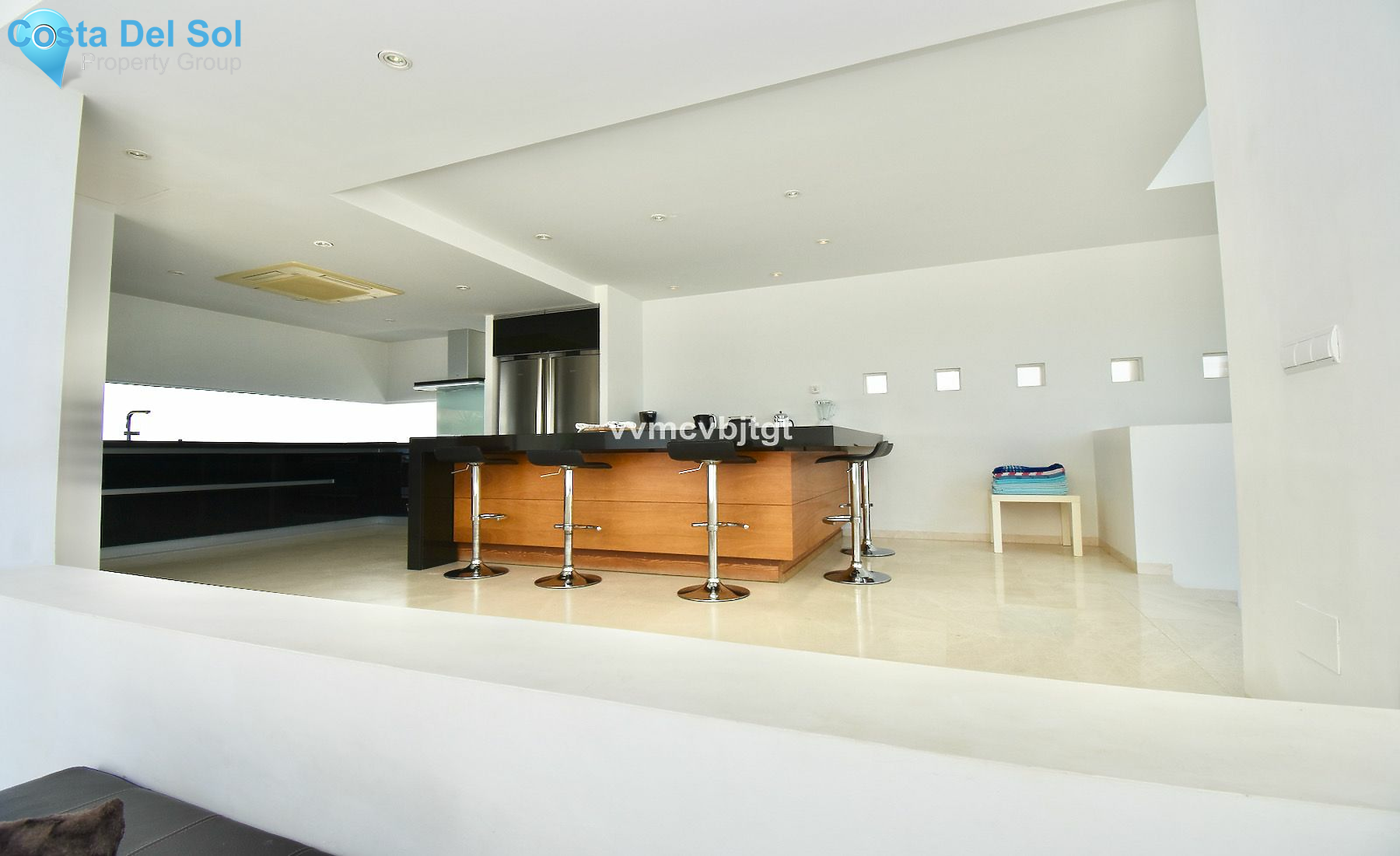 Detached Villa in Valtocado-1517649