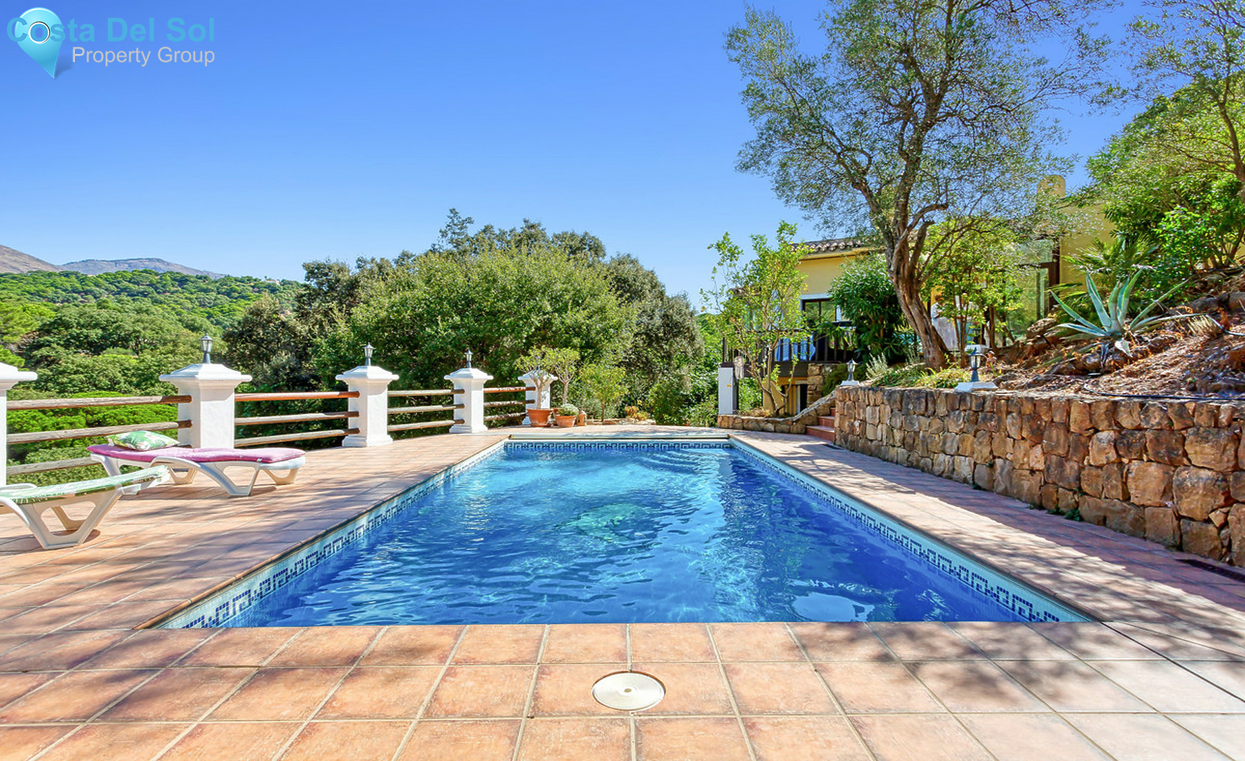 Farm in Casares-1512012