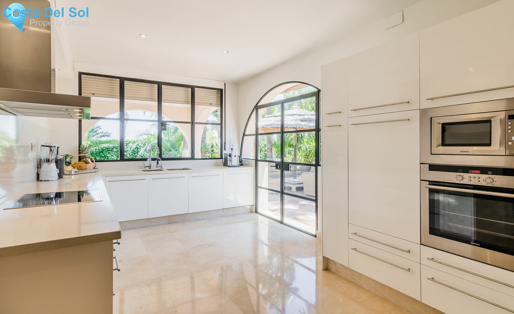 Finca - Cortijo in Alhaurín de la Torre-1222264