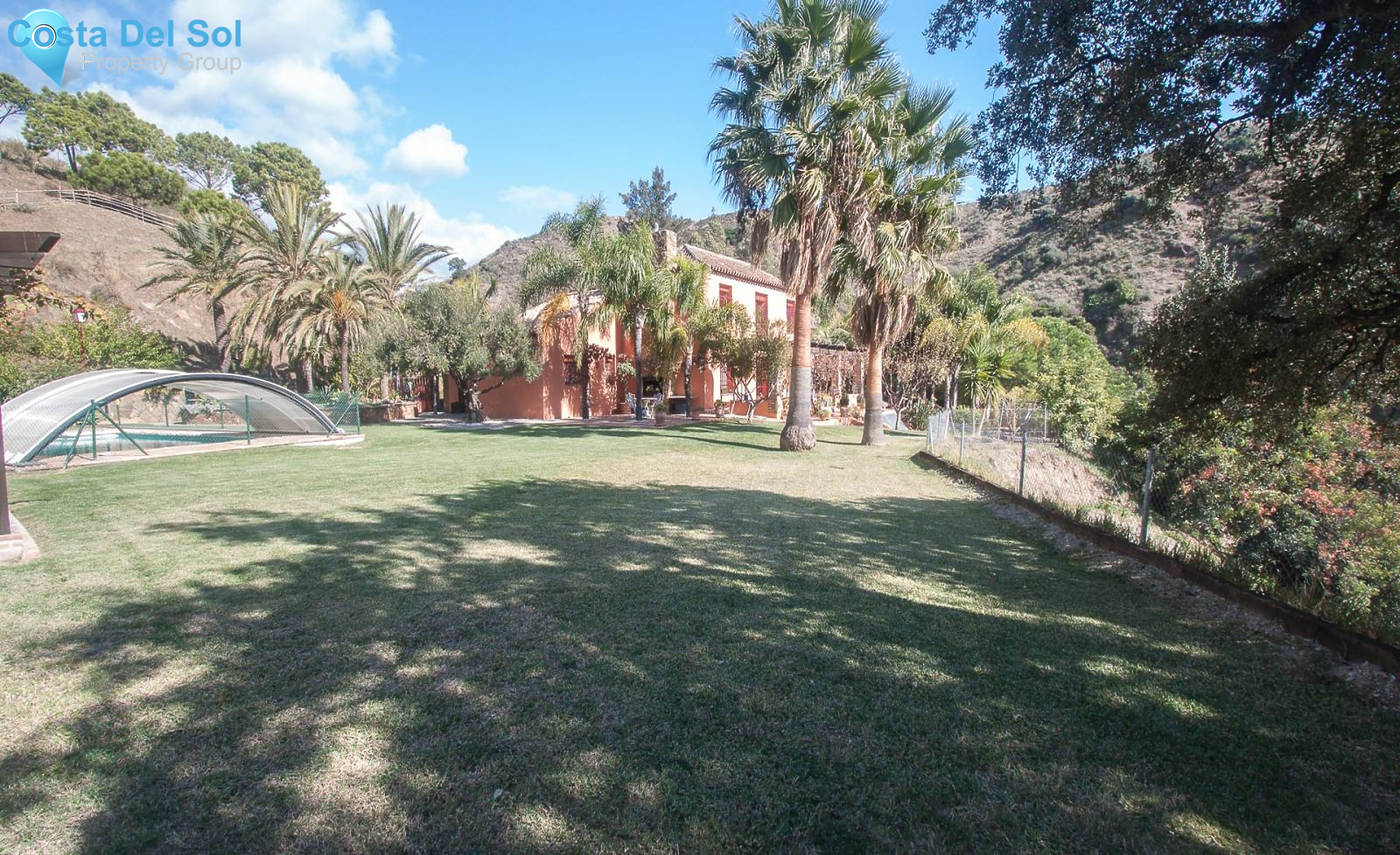 Finca - Cortijo in Estepona-1392838