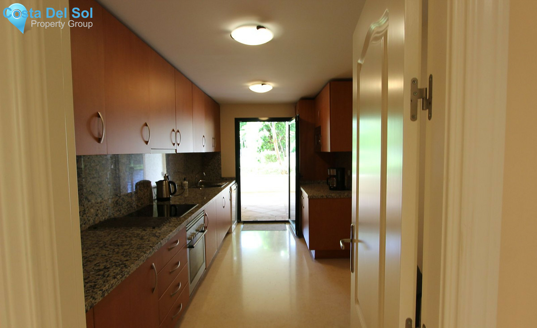 Ground Floor Apartment in Benahavís-1246172