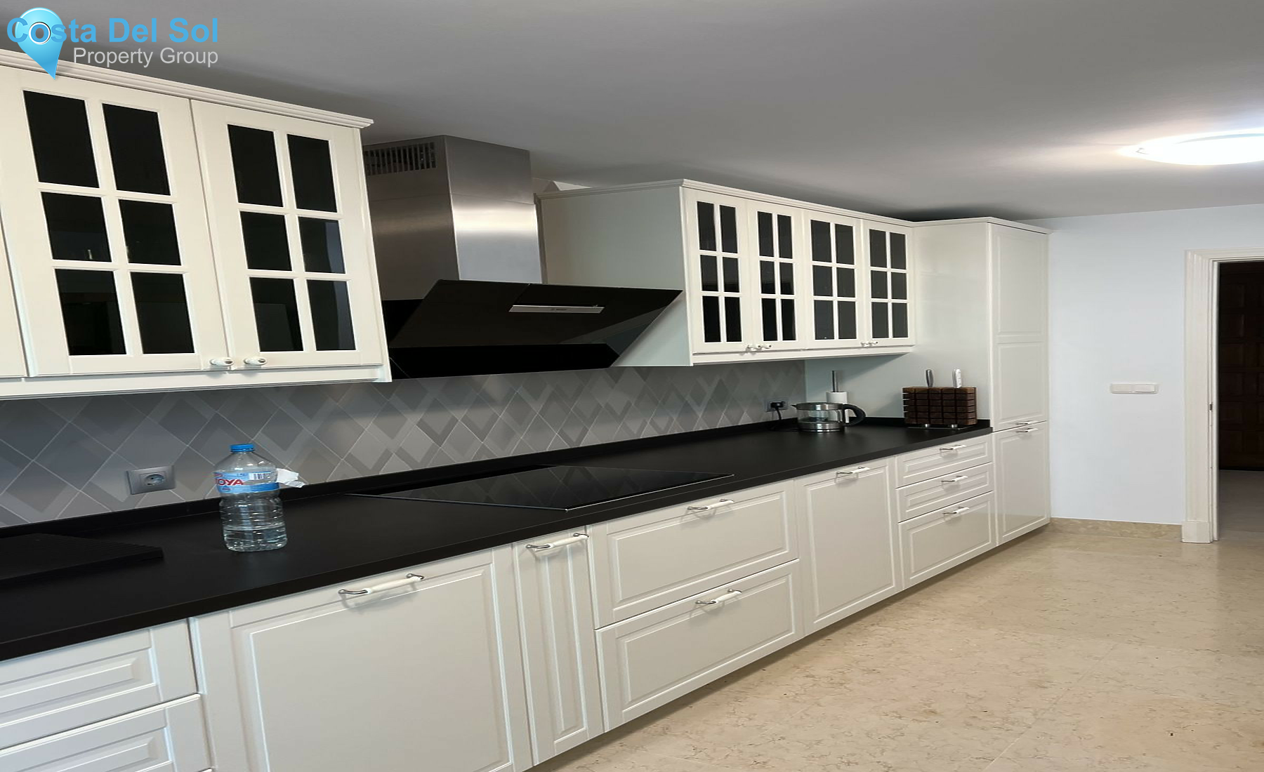 Ground Floor Apartment in Benahavís-1375204