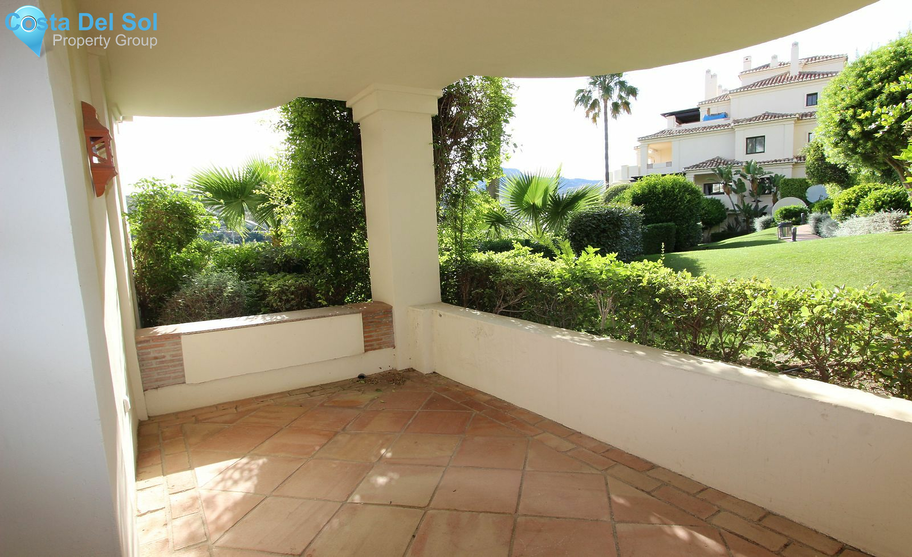 Ground Floor Apartment in Benahavís-1126526