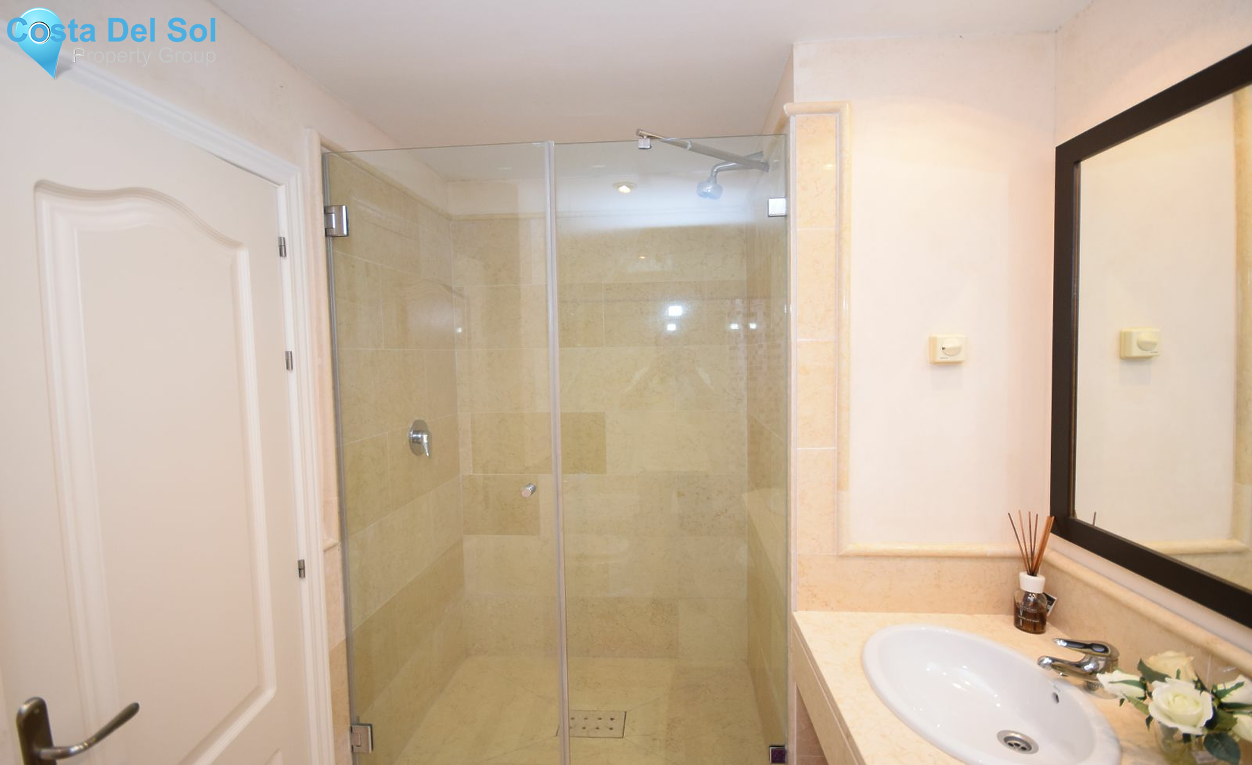 Ground Floor Apartment in Benahavís-1151603