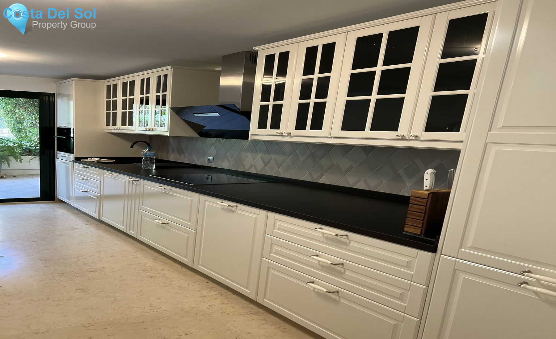 Ground Floor Apartment in Benahavís-1430131
