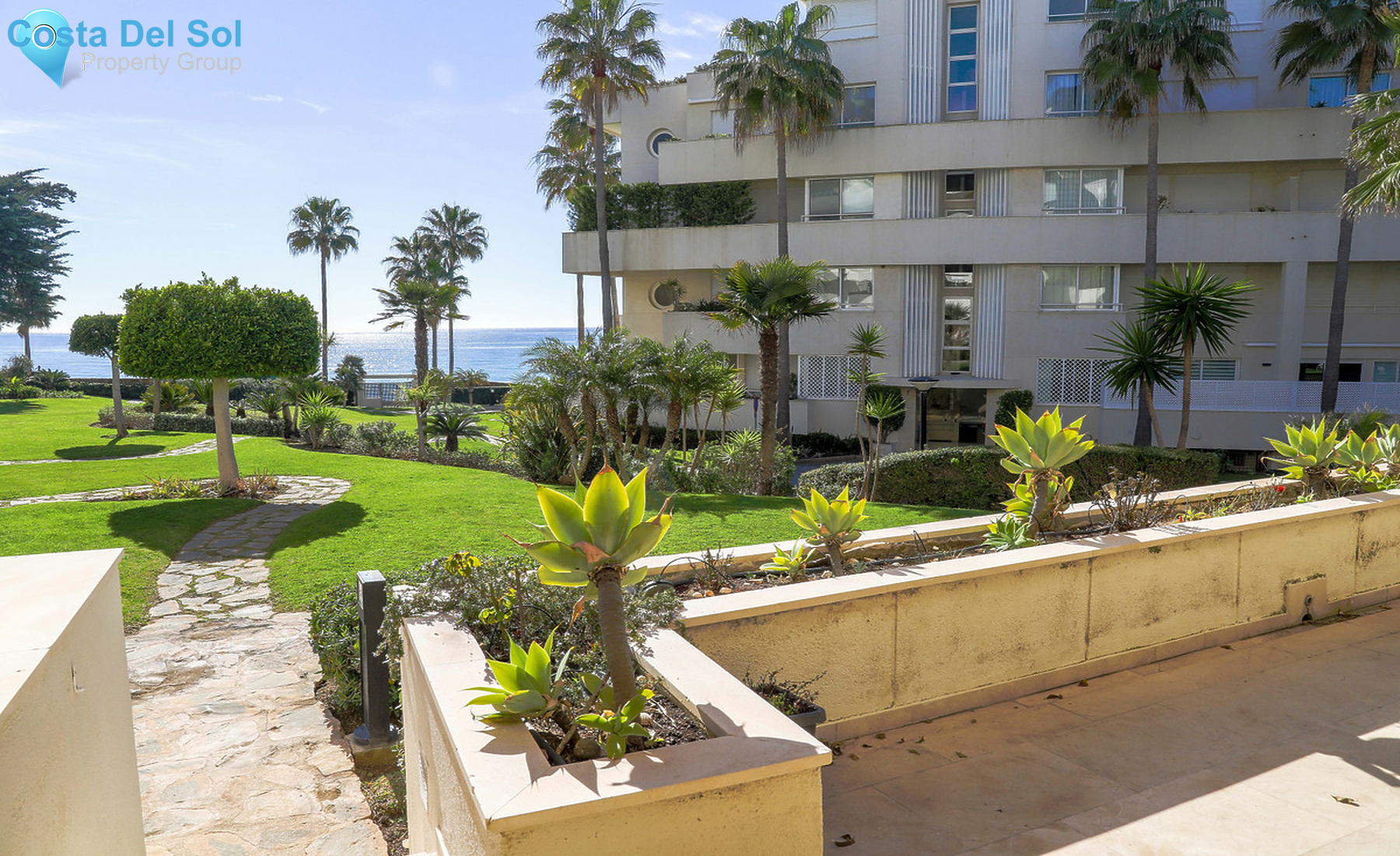 Ground Floor Apartment in Estepona-1293588