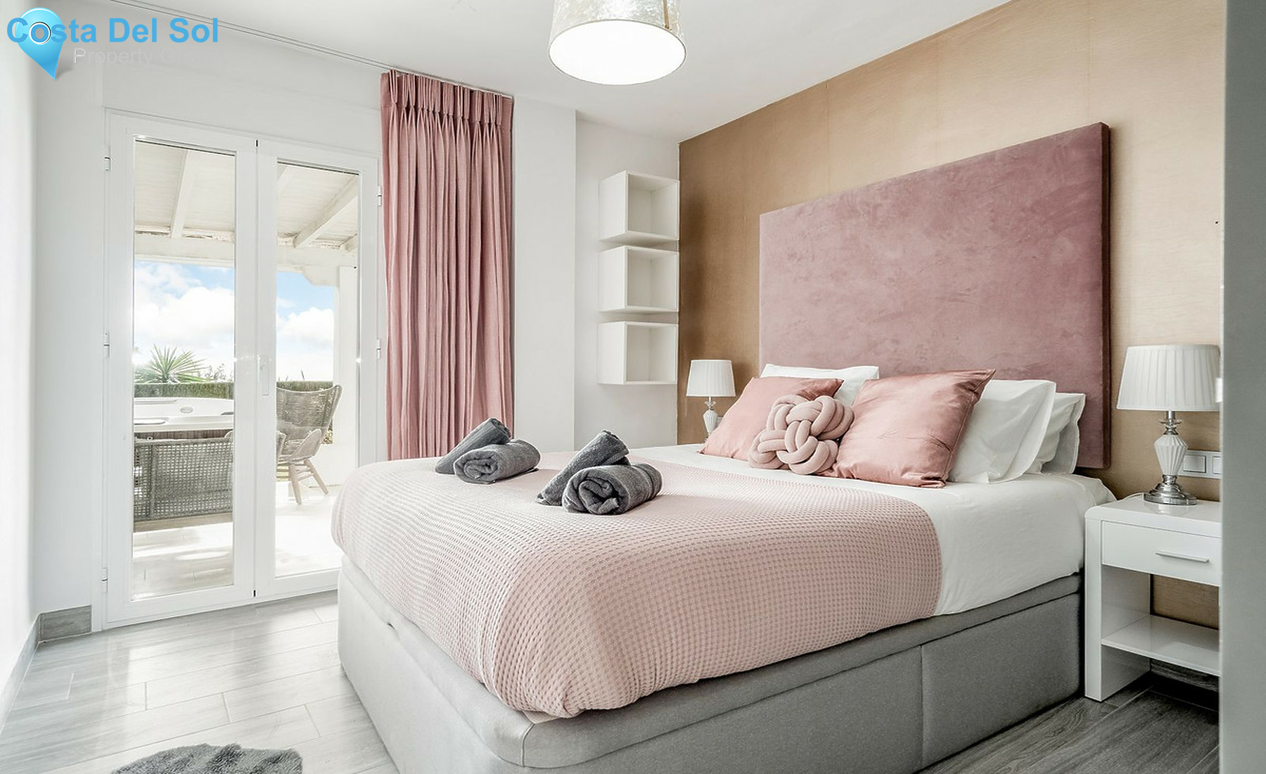 Ground Floor Apartment in Estepona-1556742