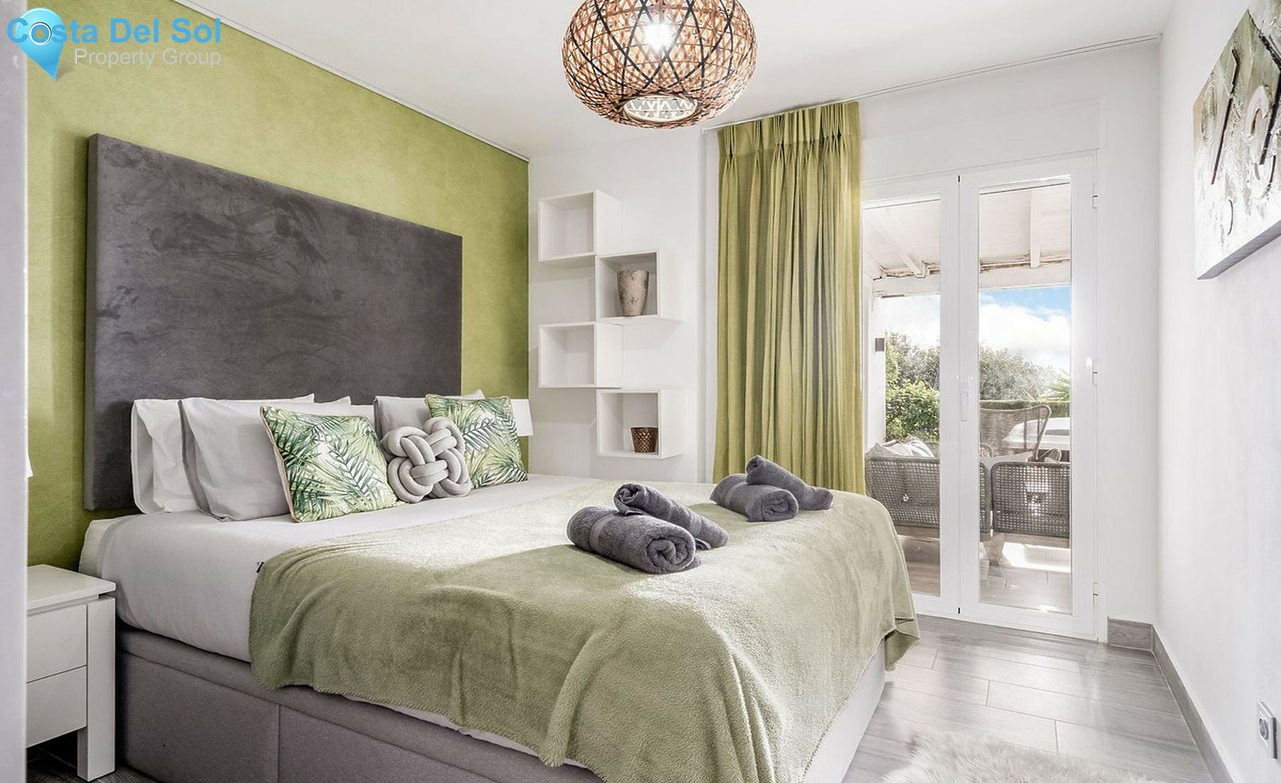 Ground Floor Apartment in Estepona-1556743