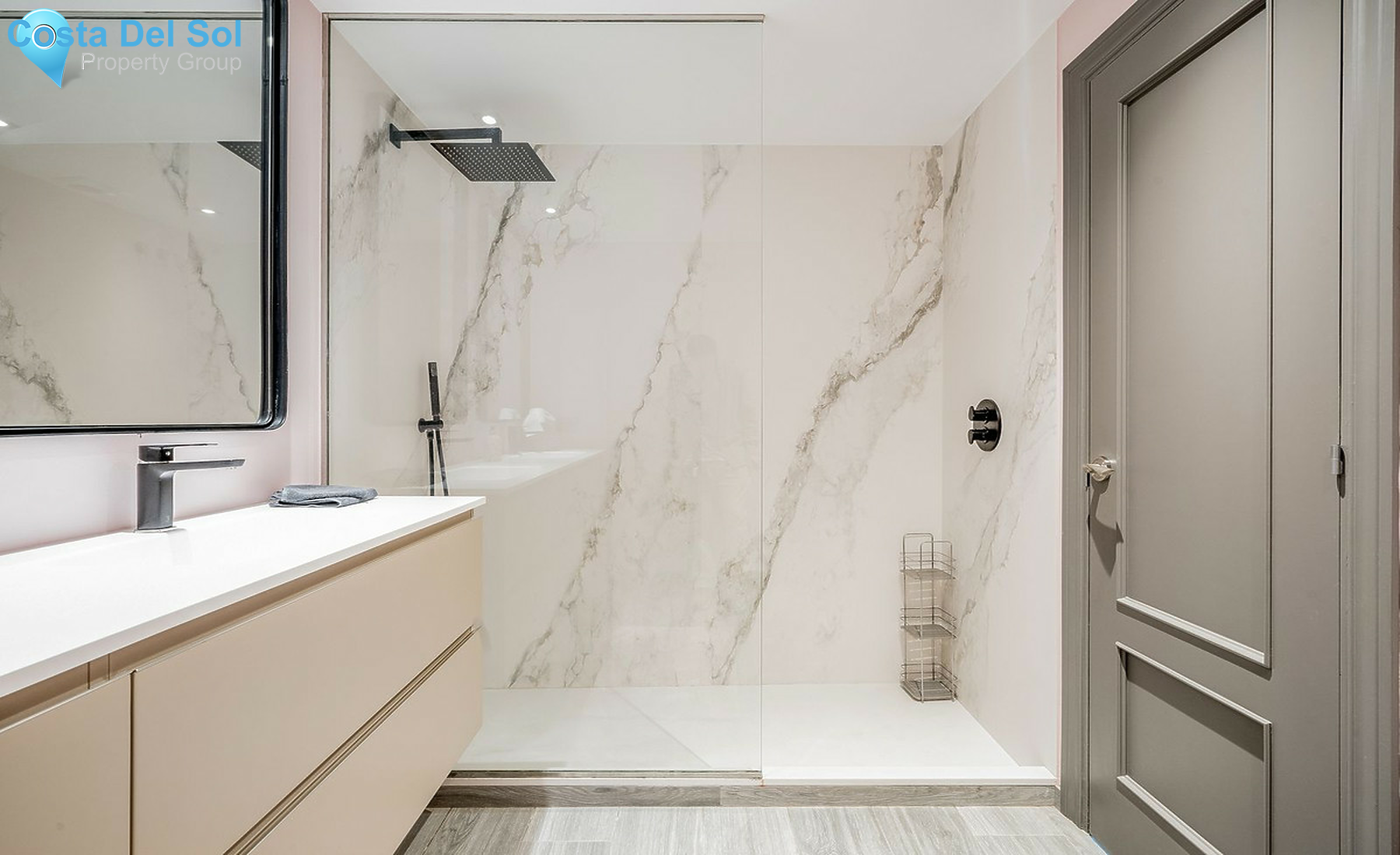 Ground Floor Apartment in Estepona-1556745