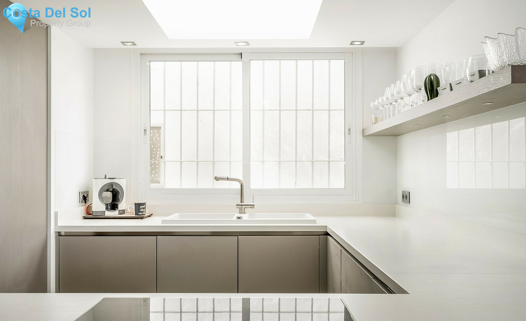 Ground Floor Apartment in Estepona-1556736