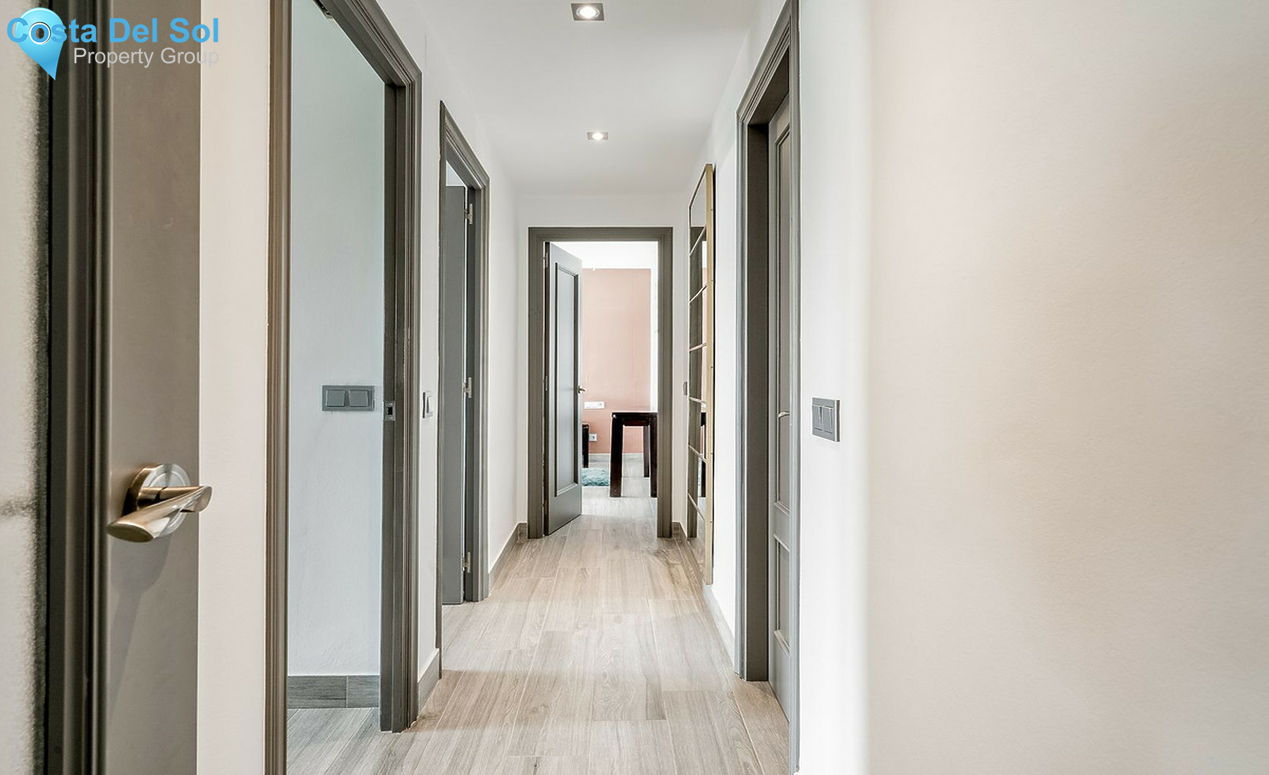 Ground Floor Apartment in Estepona-1556738