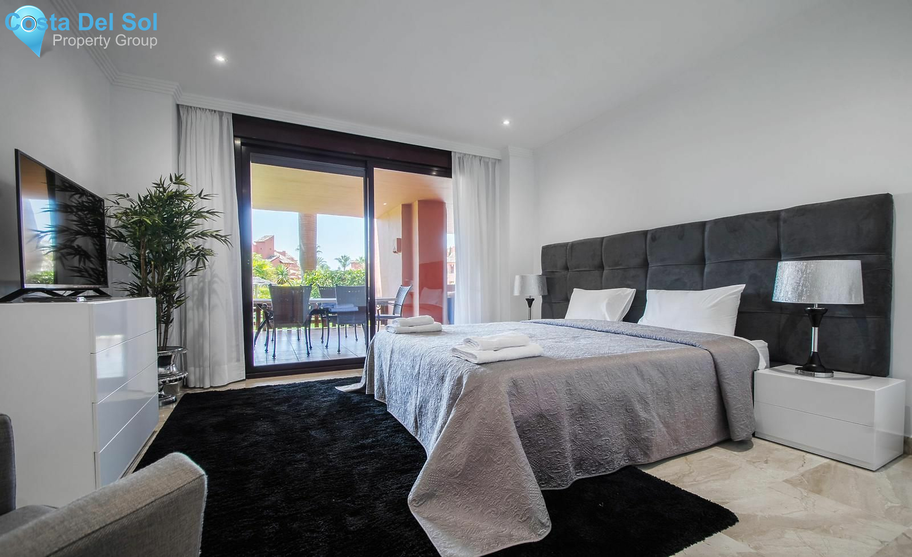 Ground Floor Apartment in Estepona-1153890