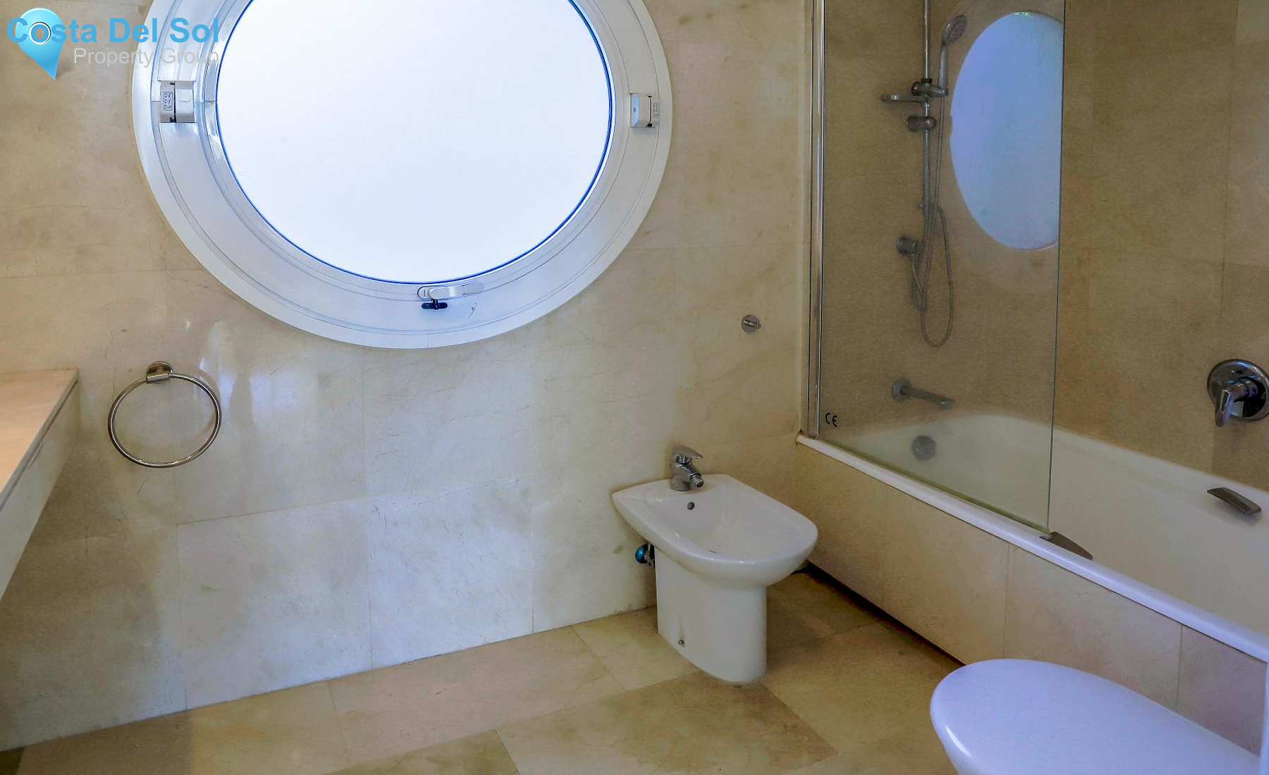 Ground Floor Apartment in Estepona-1185681