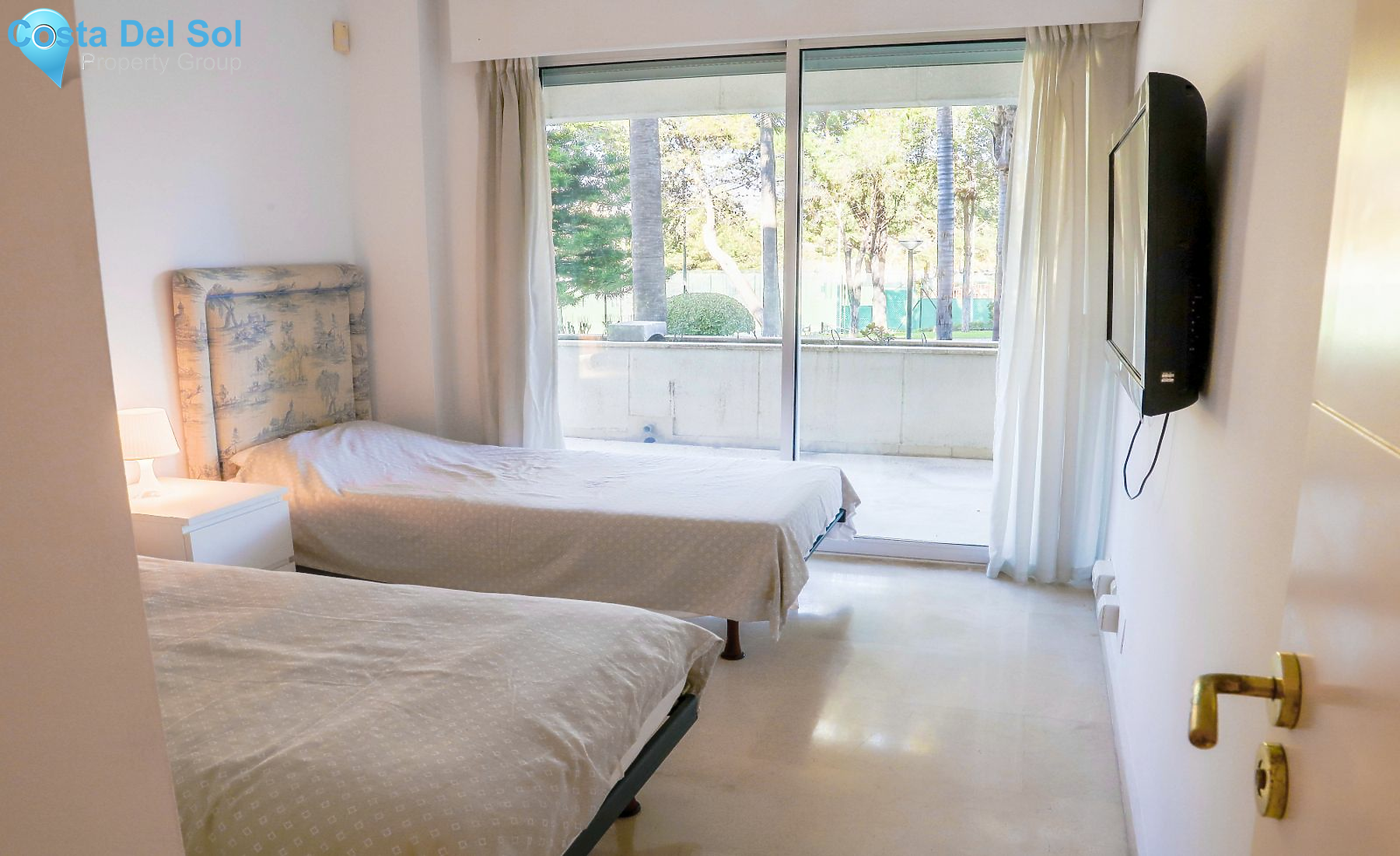 Ground Floor Apartment in Estepona-1185676