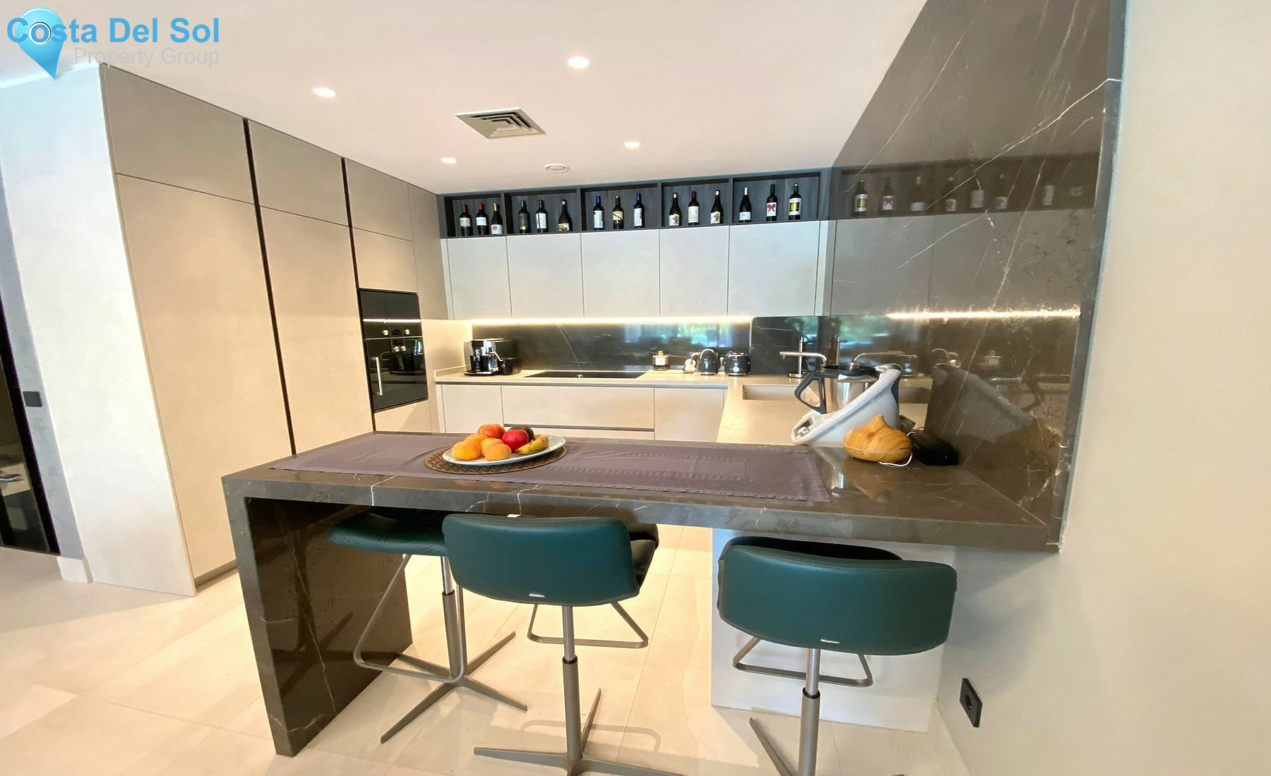 Ground Floor Apartment in Marbella-1430149