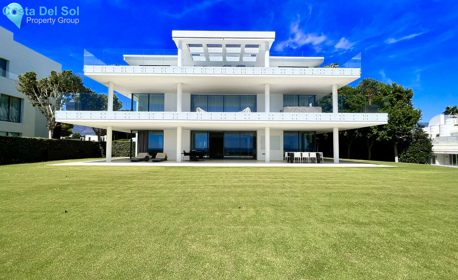 Ground Floor Apartment in New Golden Mile-1407491