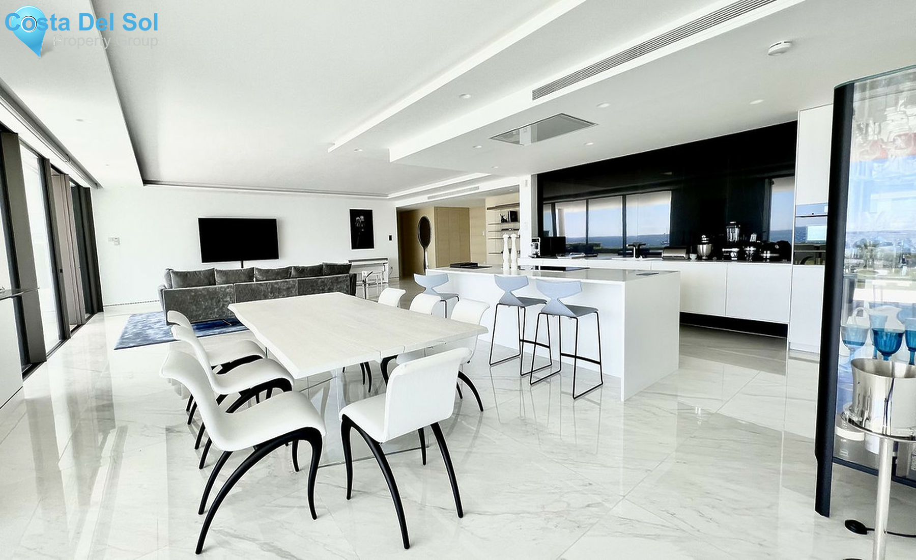 Ground Floor Apartment in New Golden Mile-1407498