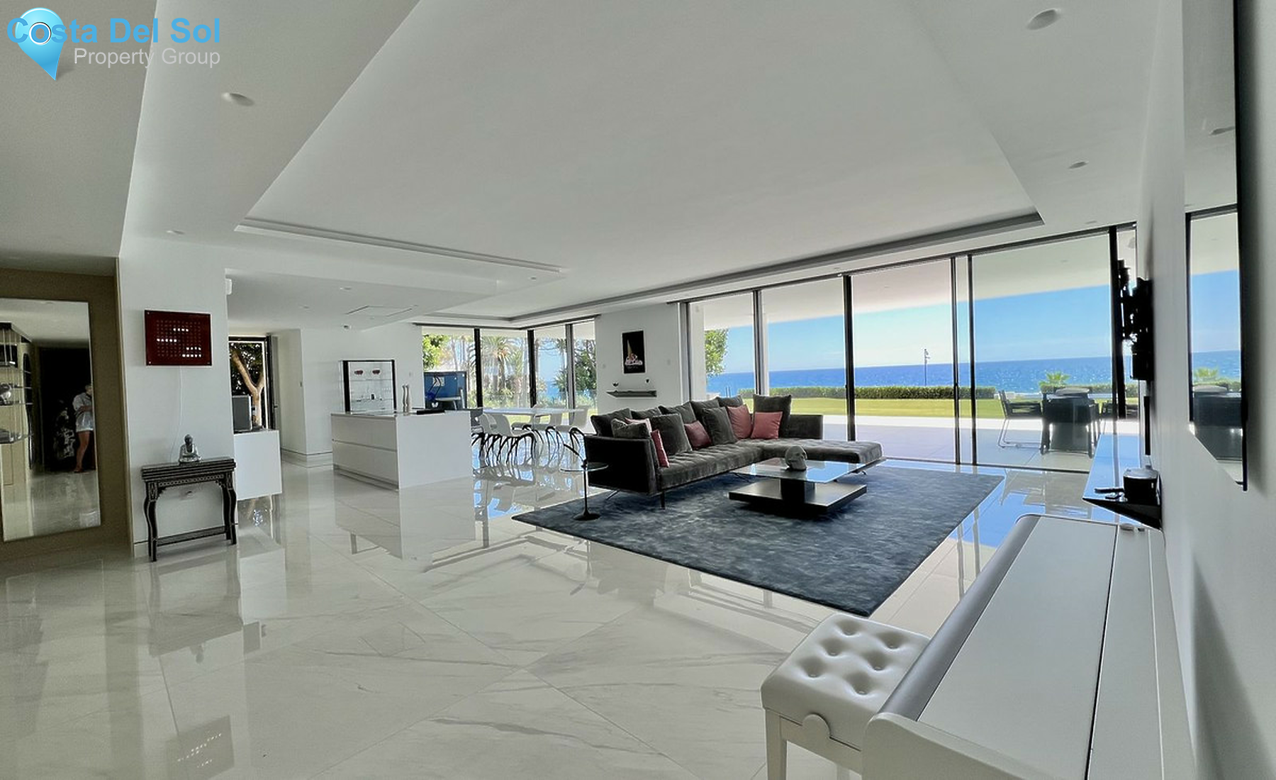 Ground Floor Apartment in New Golden Mile-1407499