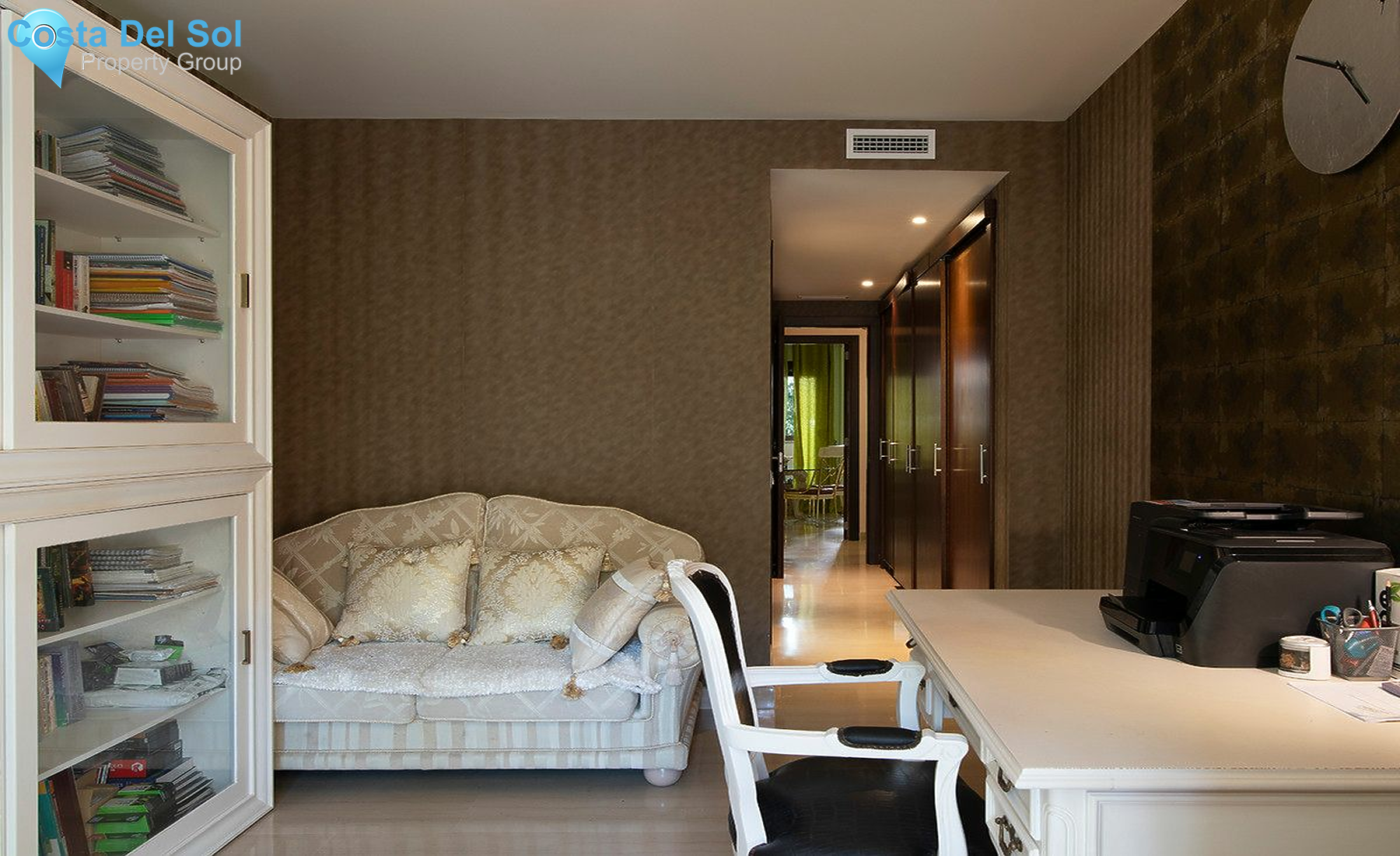 Ground Floor Apartment in Nueva Andalucía-1216510