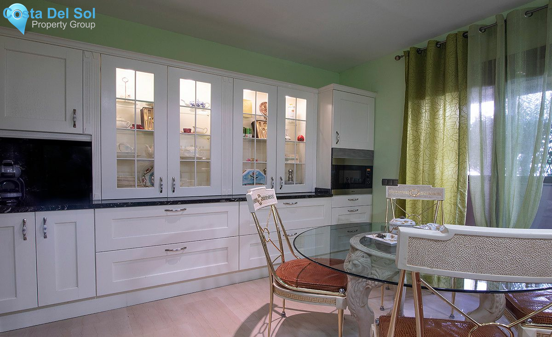 Ground Floor Apartment in Nueva Andalucía-1216495