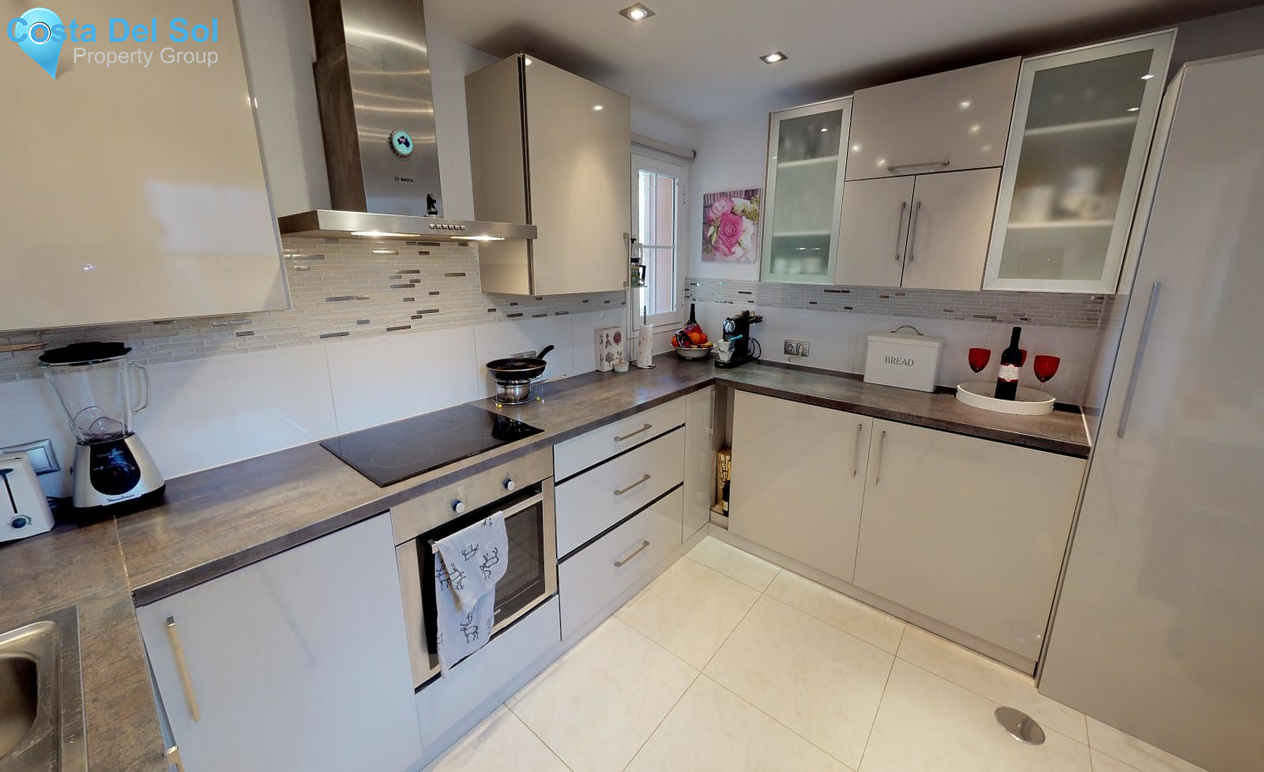 Ground Floor Apartment in Nueva Andalucía-1424653