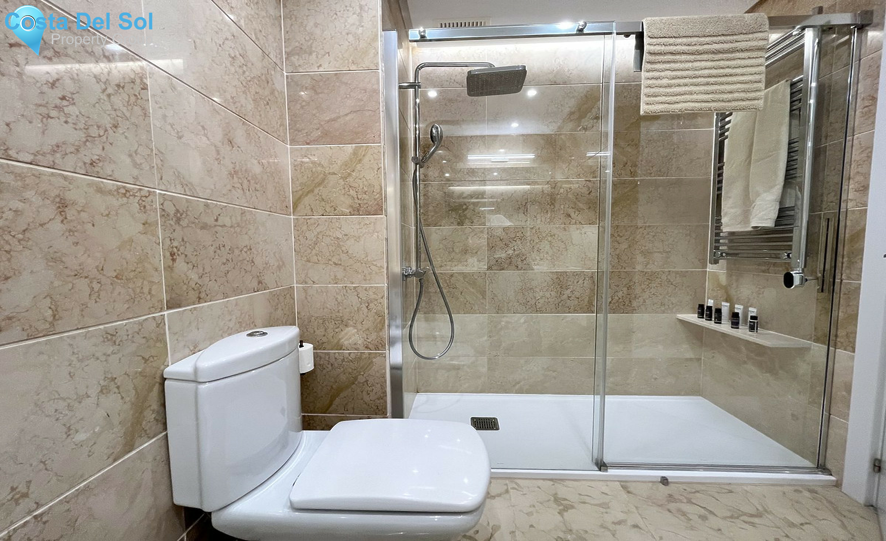 Ground Floor Apartment in The Golden Mile-1433261