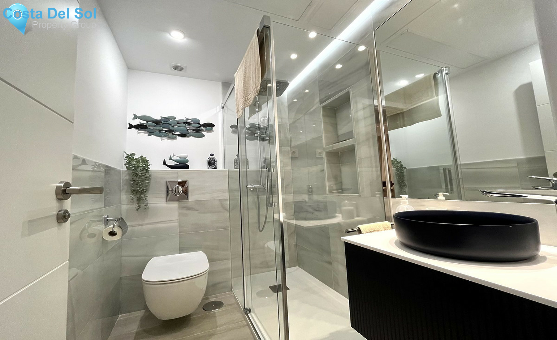 Ground Floor Apartment in The Golden Mile-1433265