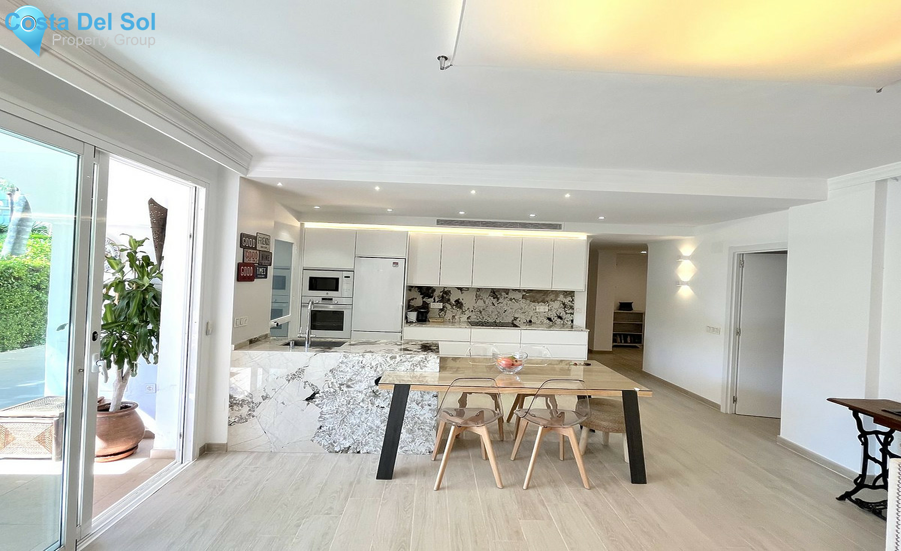 Ground Floor Apartment in The Golden Mile-1433255